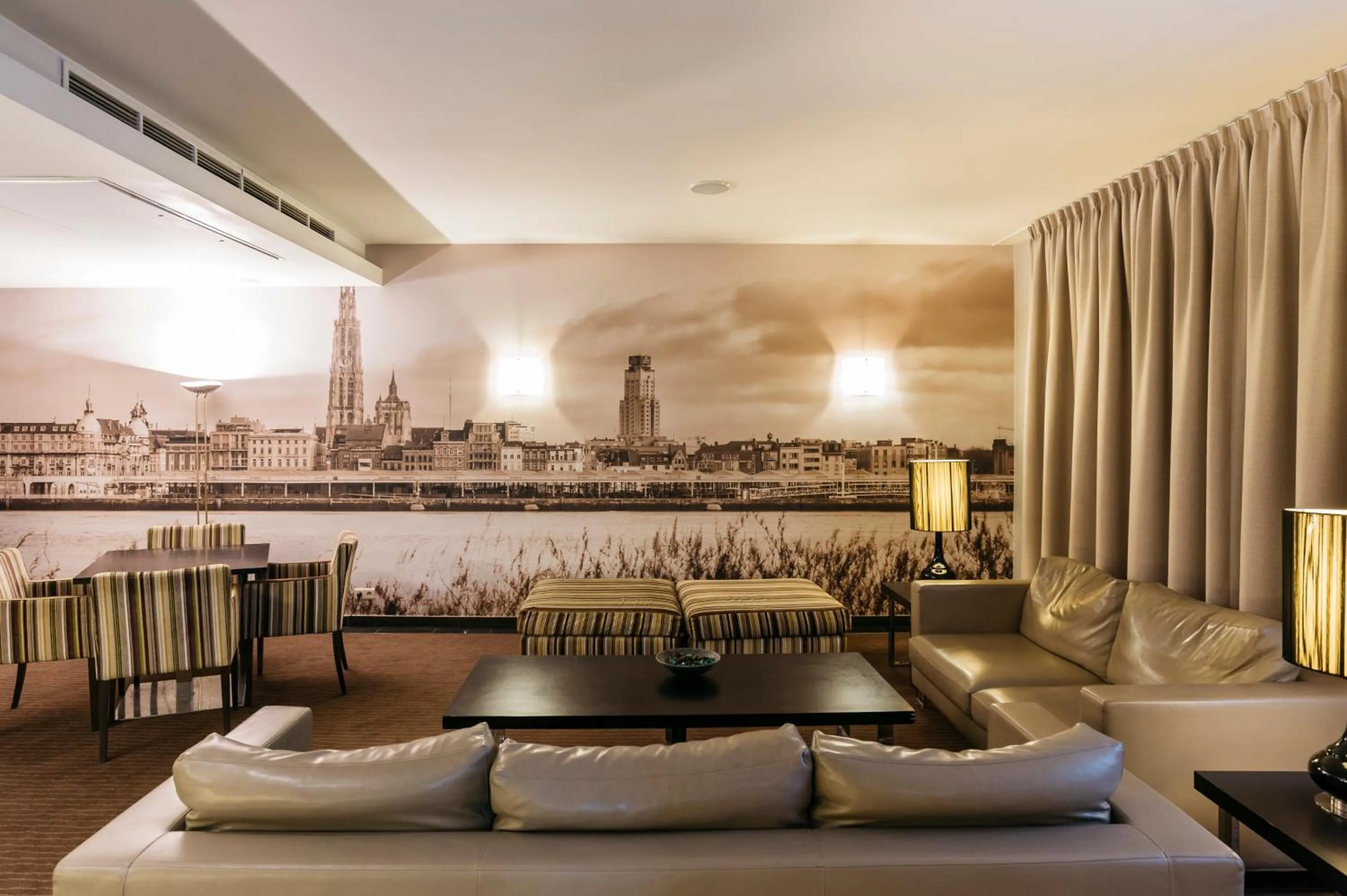 Communal lounge/ TV room in Astoria Hotel Antwerp