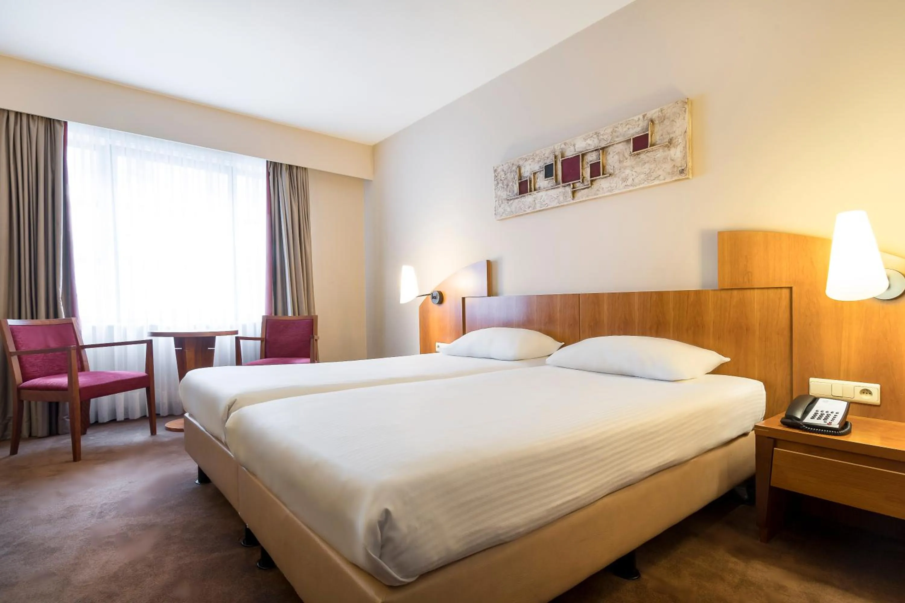 Photo of the whole room, Bed in Astoria Hotel Antwerp