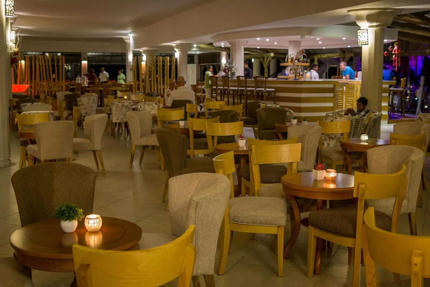 Area and facilities in Le Peninsula Bay Beach Resort & Spa