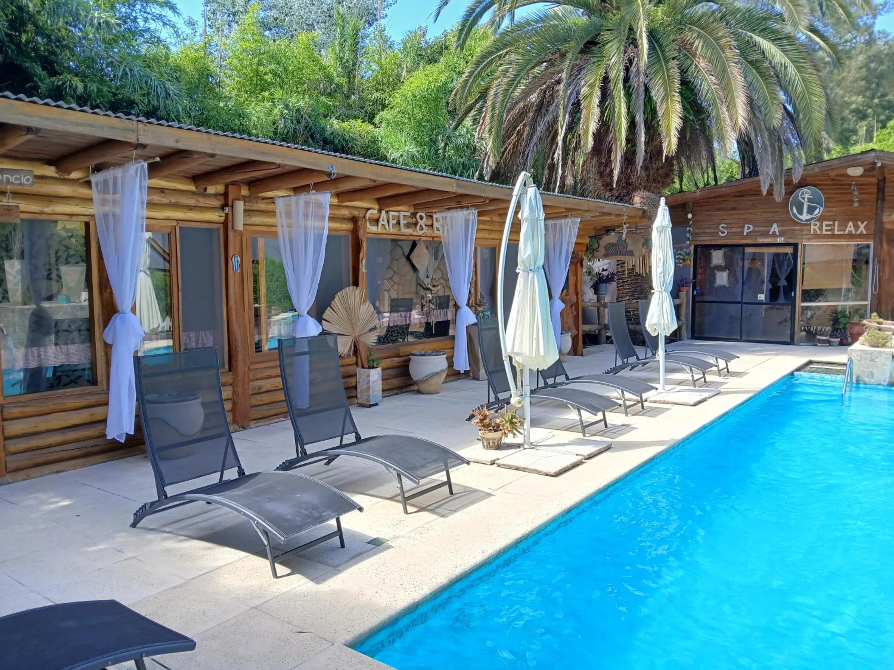 Swimming pool in Pualy Resort & Spa