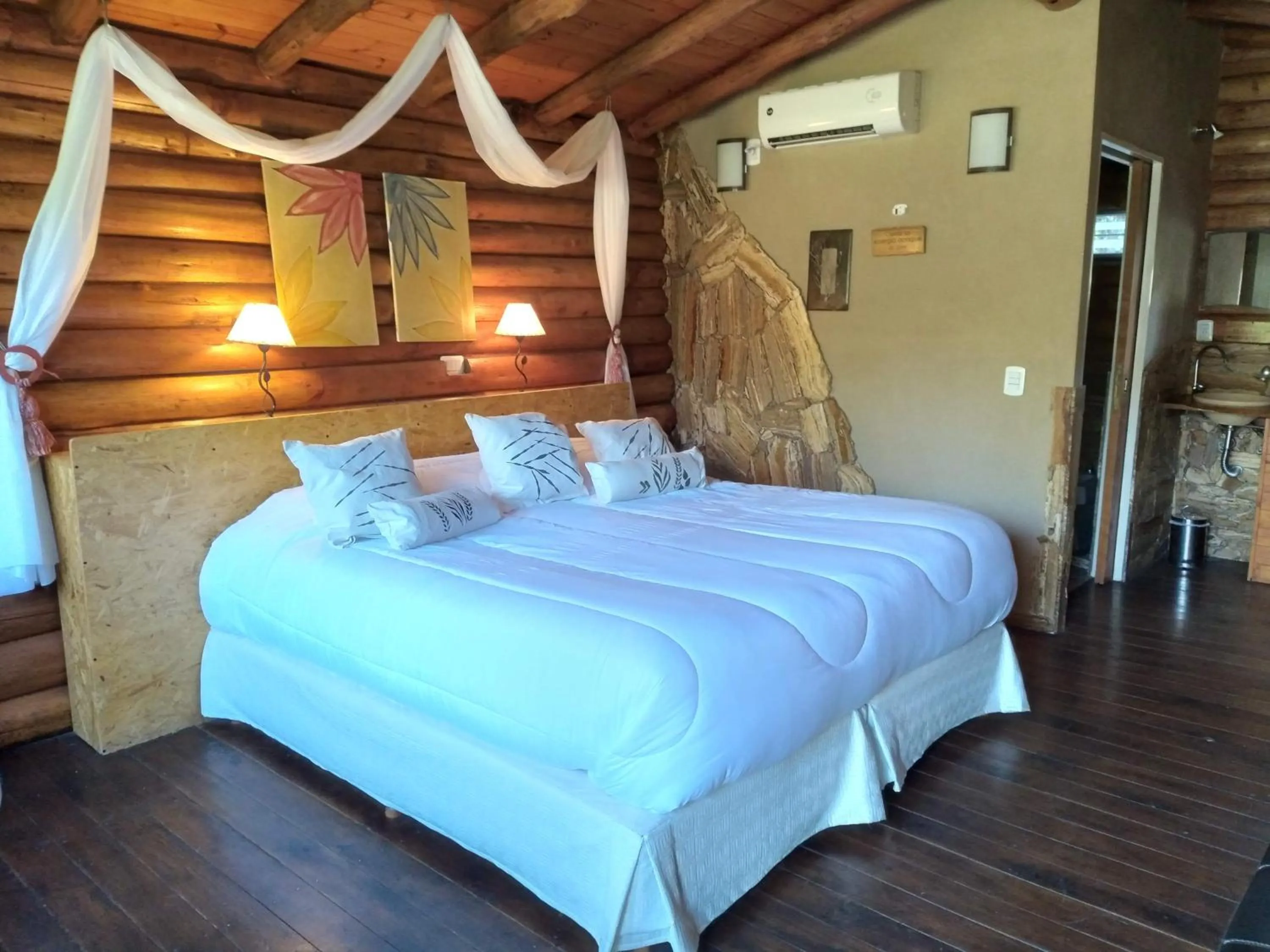 Bedroom, Bed in Pualy Resort & Spa