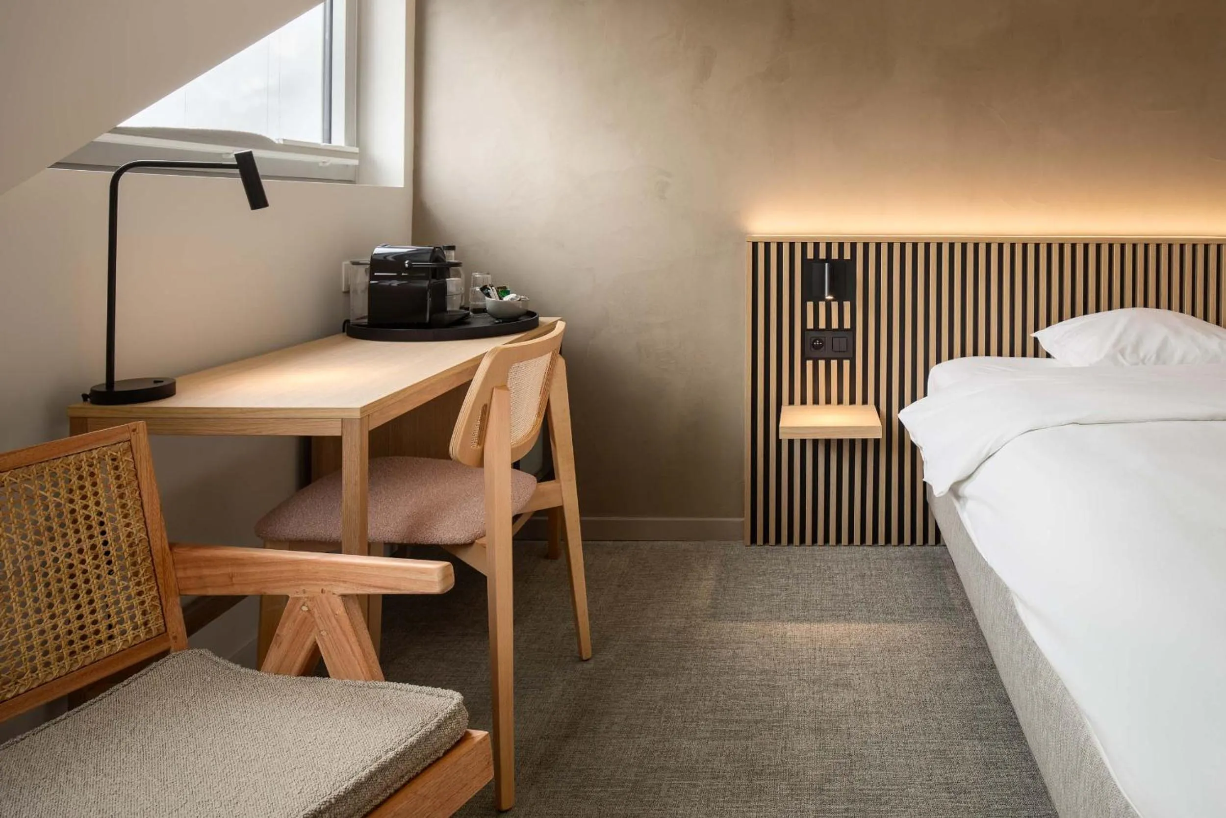 Seating area, Bed in Hotel Chamade