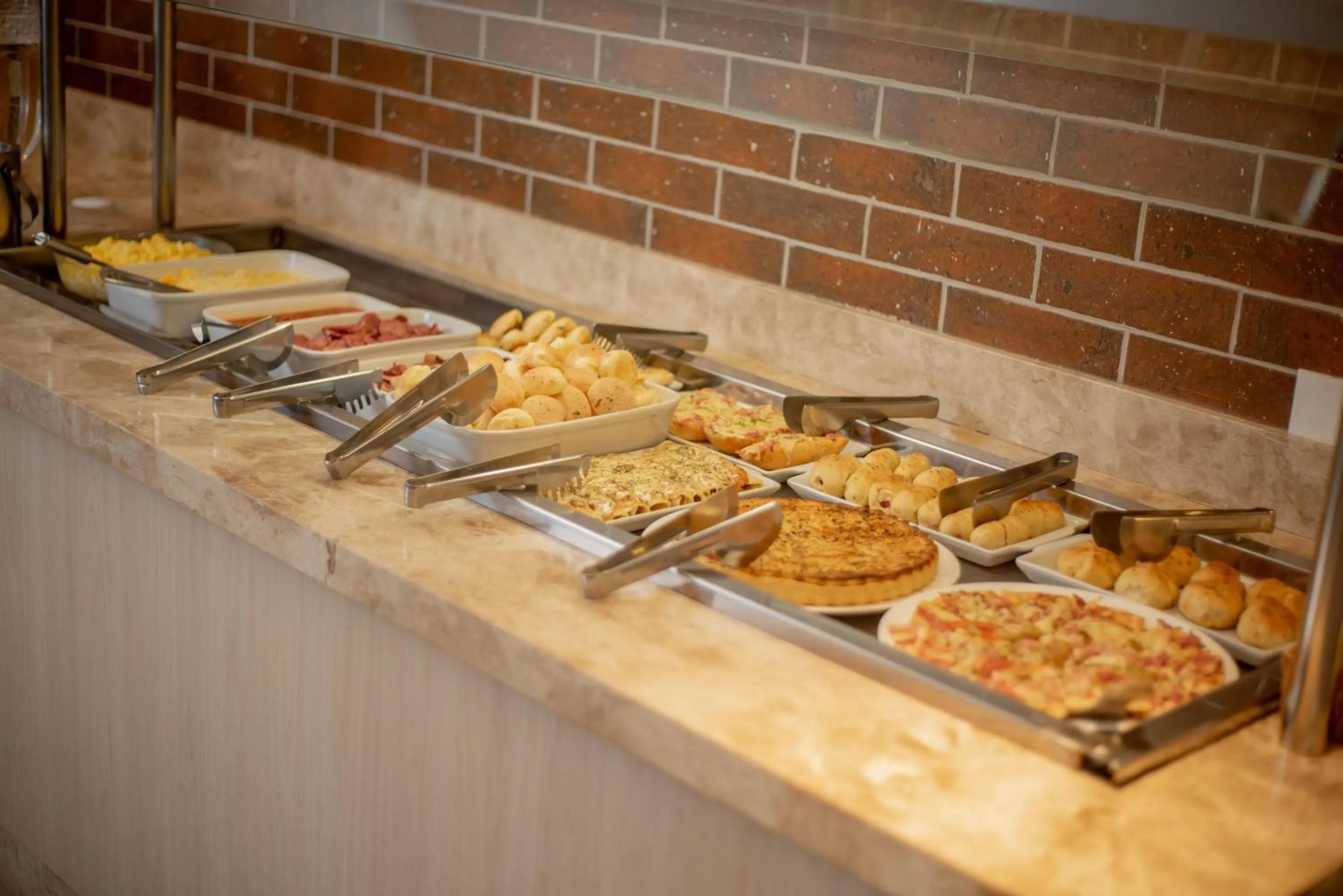 Food and drinks in Hotel Tropical Garden