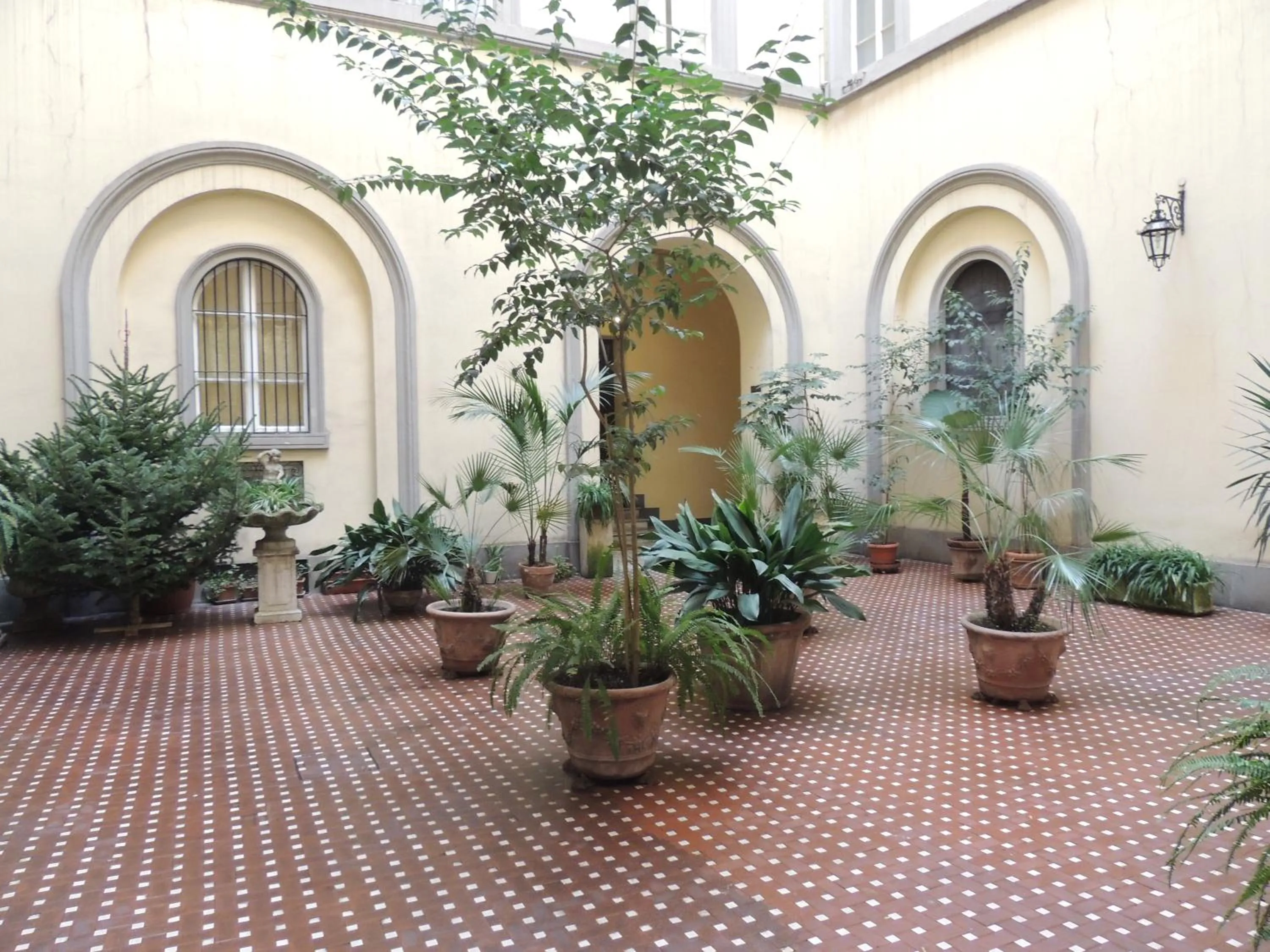 Inner courtyard view in Maison Piazza Cavour