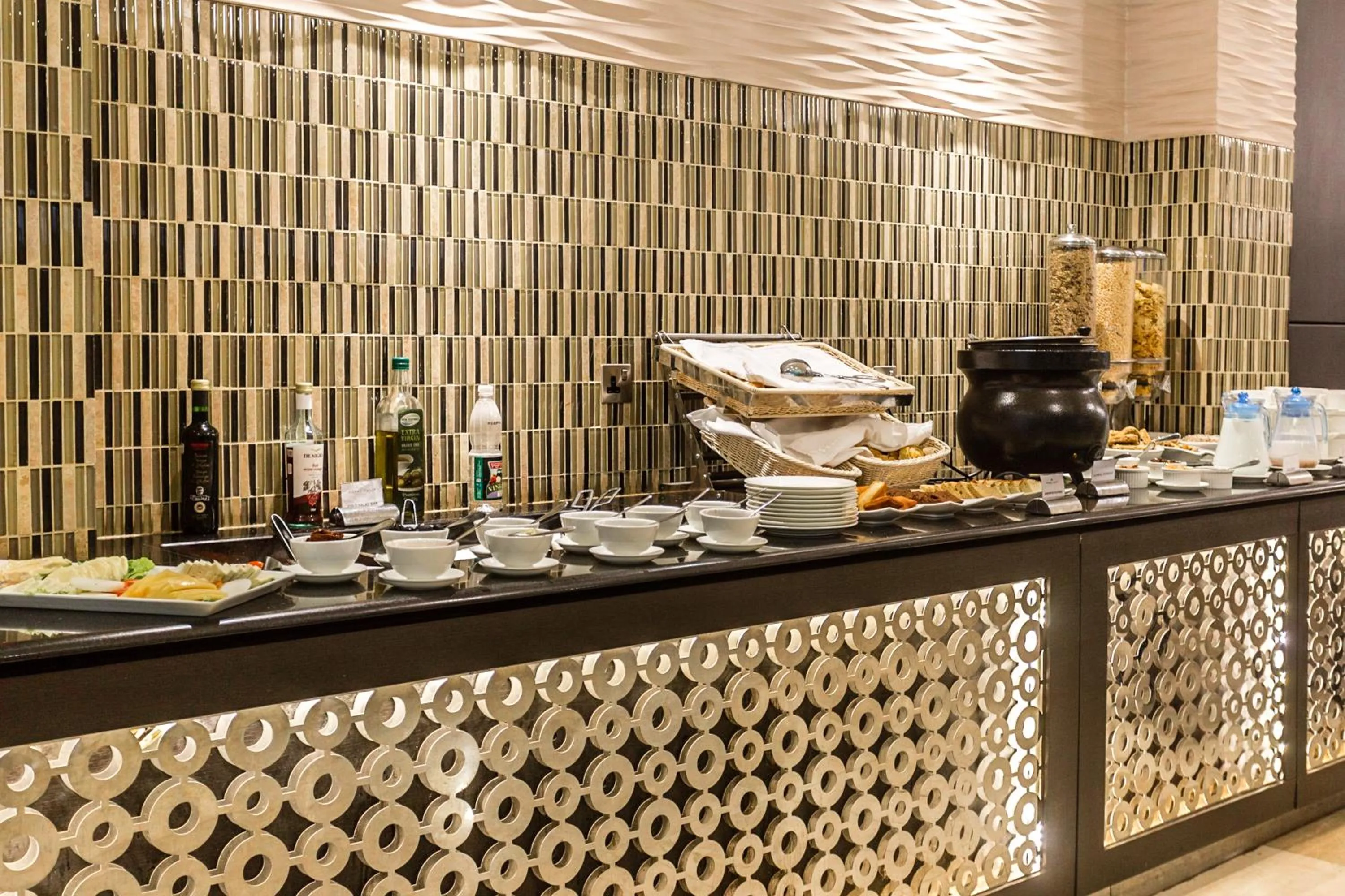 Restaurant/places to eat in Royal Canaan Nairobi Hotel