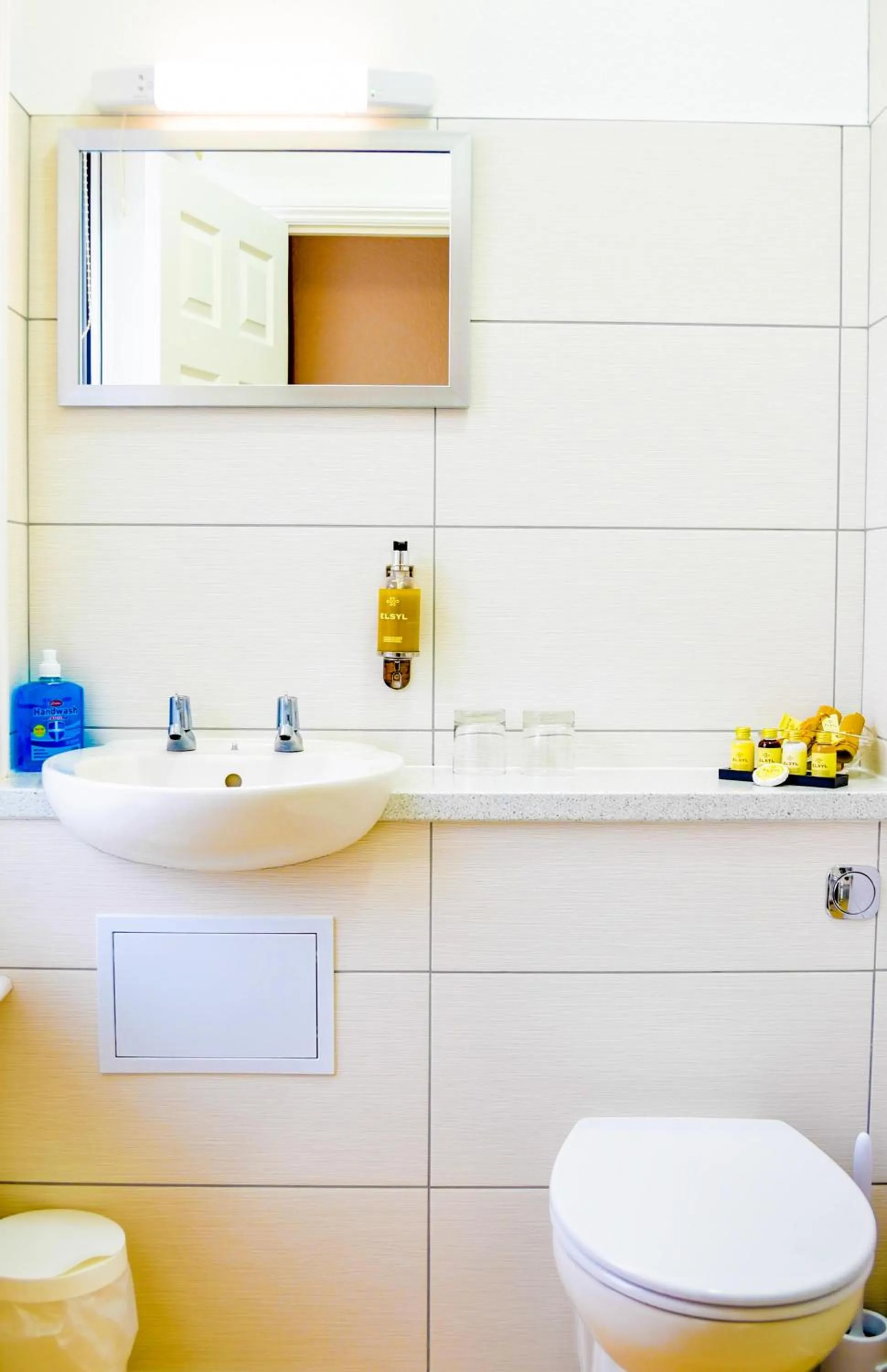 Property building in Grange Bank House