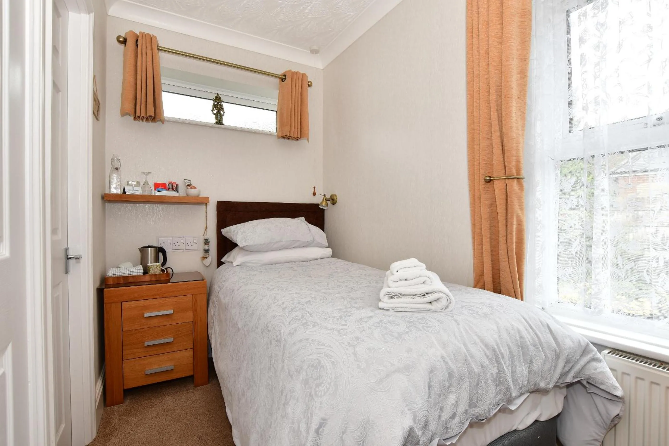 Bedroom, Bed in Grange Bank House