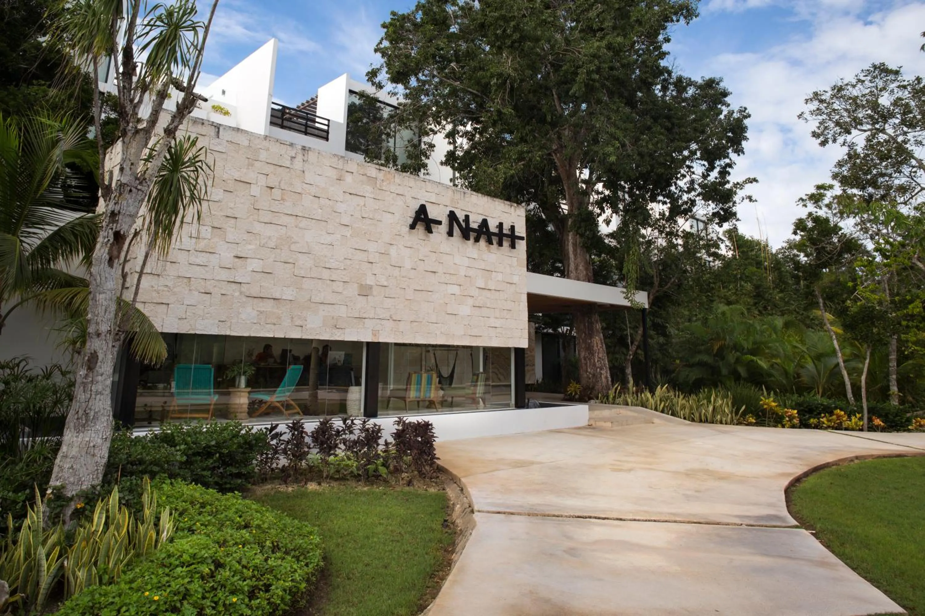 Facade/entrance in Anah Tulum