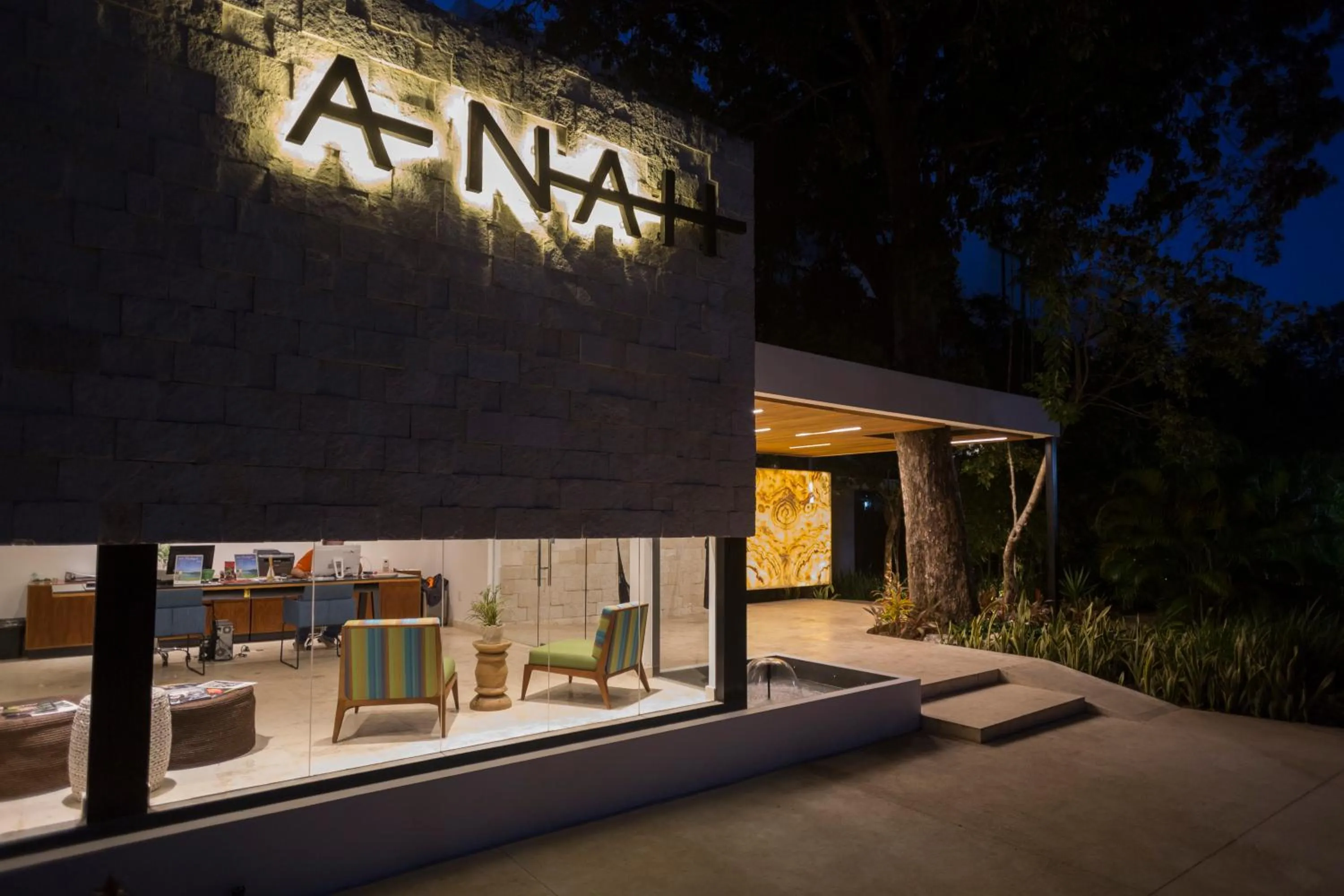Facade/entrance in Anah Tulum