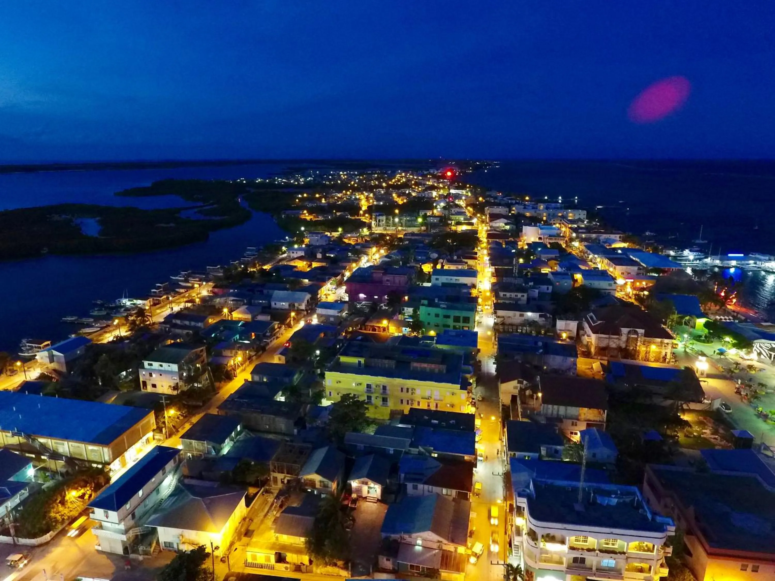 Restaurant/places to eat in Tradewinds Paradise Villas