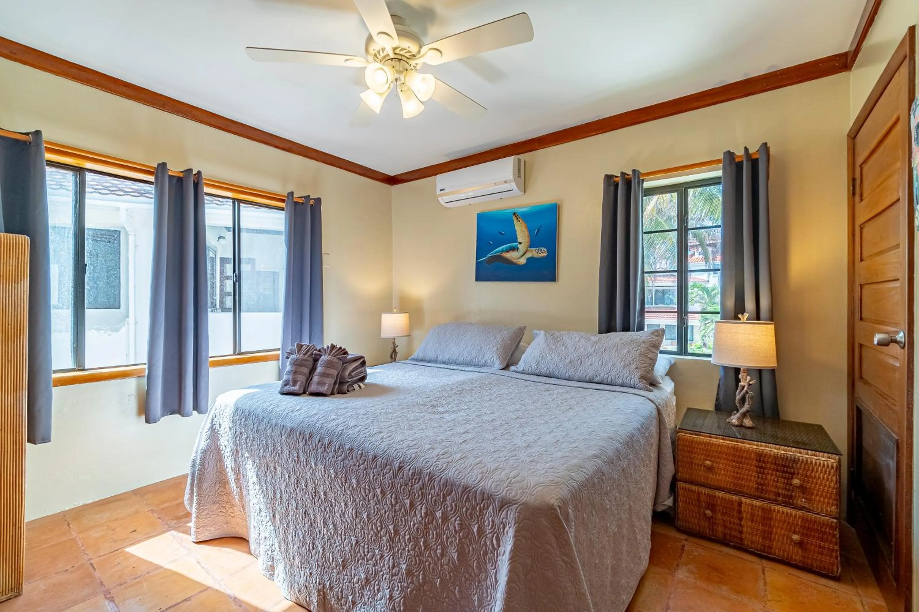 Bed in Tradewinds Paradise Villas