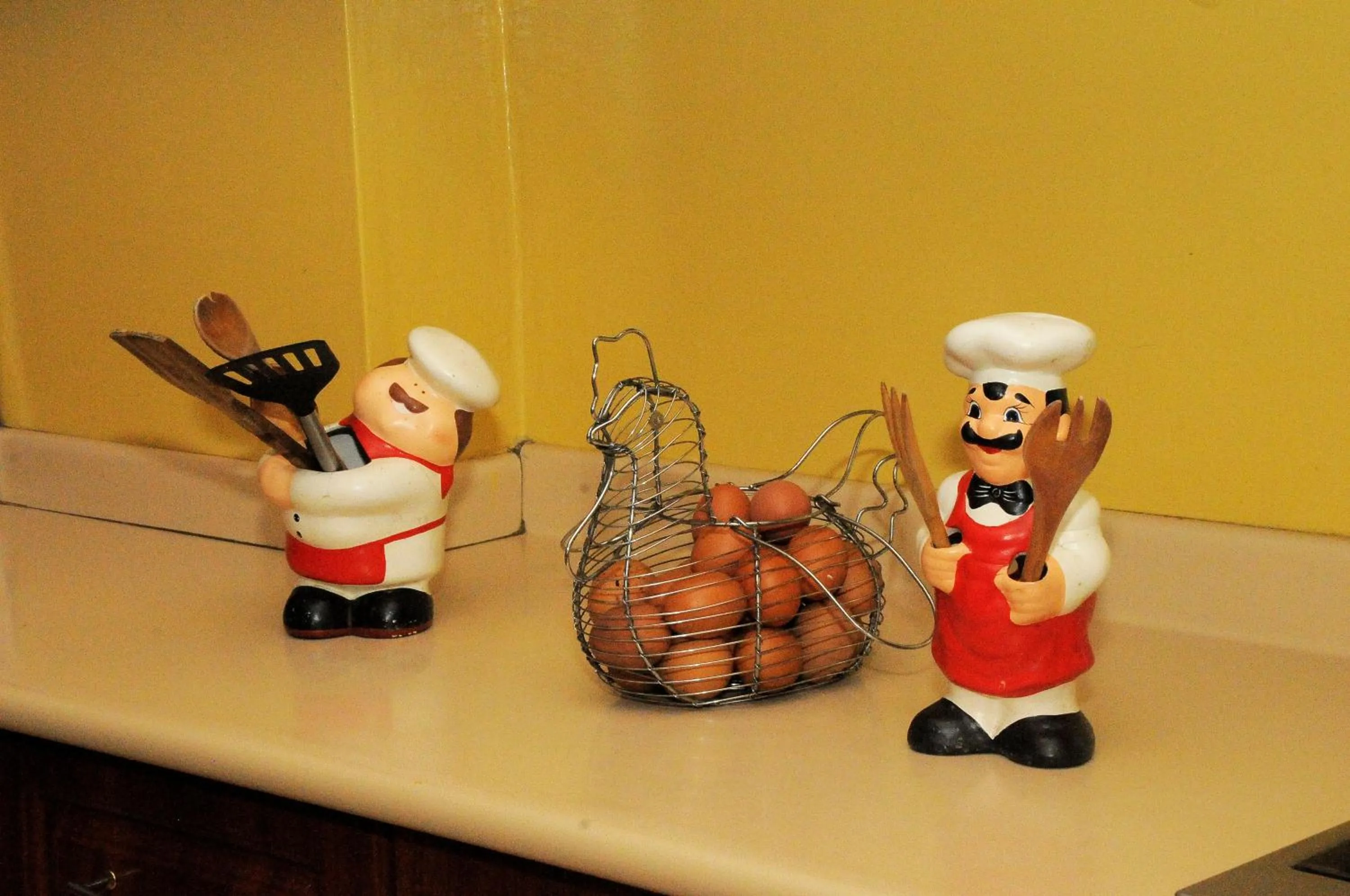 Kitchen or kitchenette in Colony Inn Hotel