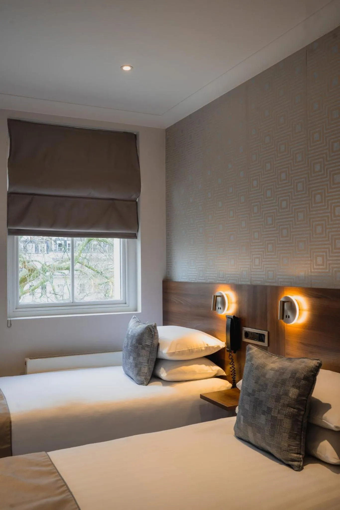 Bedroom, Bed in London House Hotel