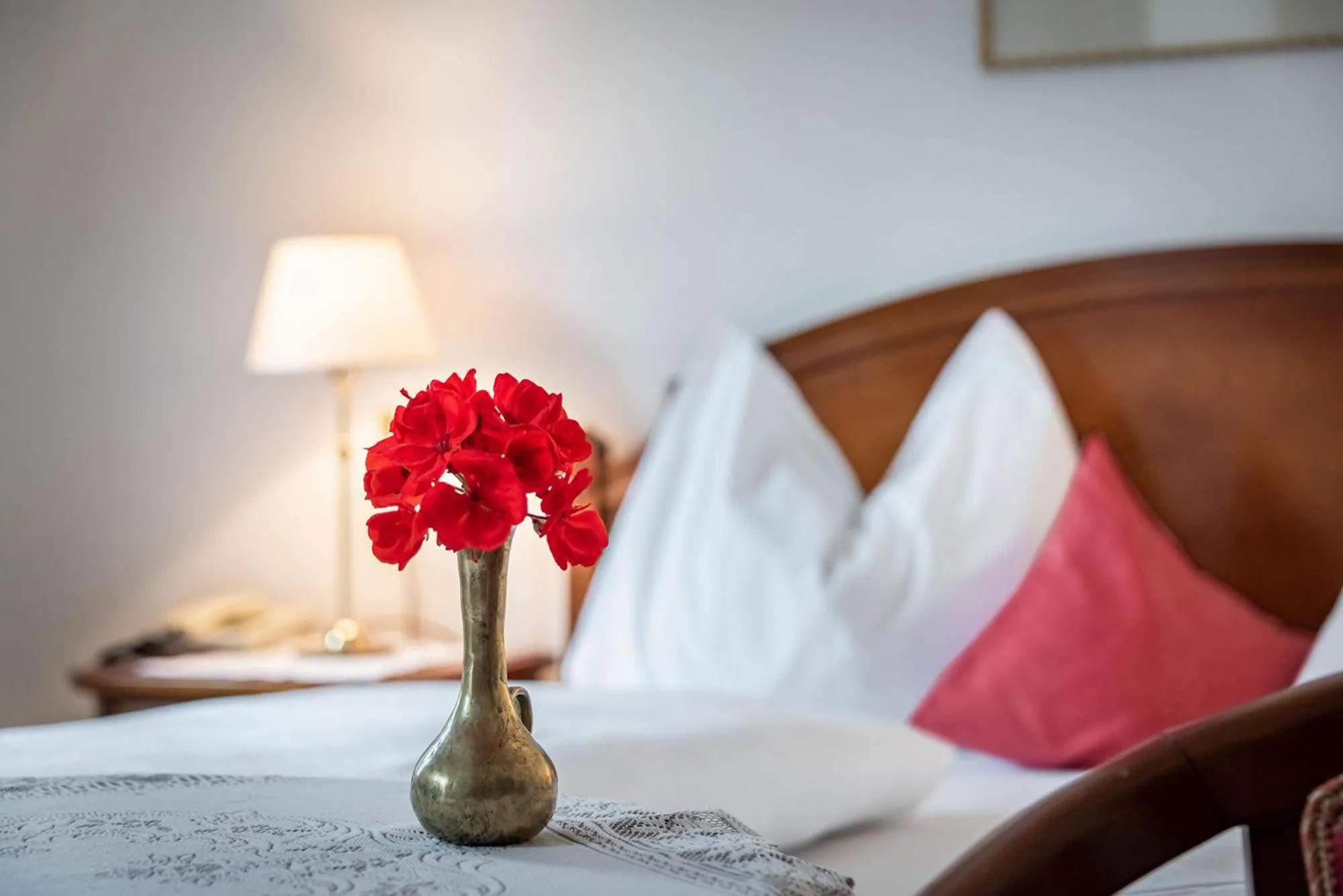 Photo of the whole room, Bed in Hotel Weisse Lilie - B&B