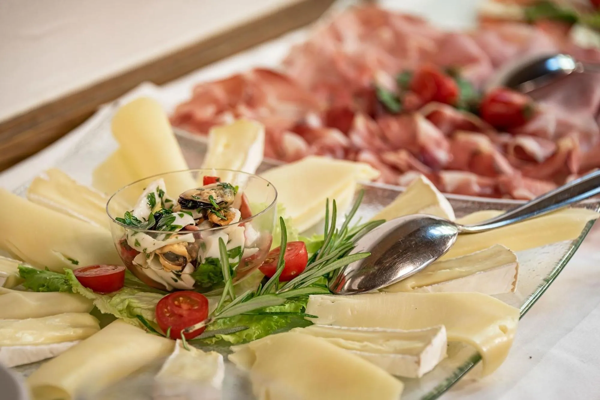 Buffet breakfast in Hotel Weisse Lilie - B&B