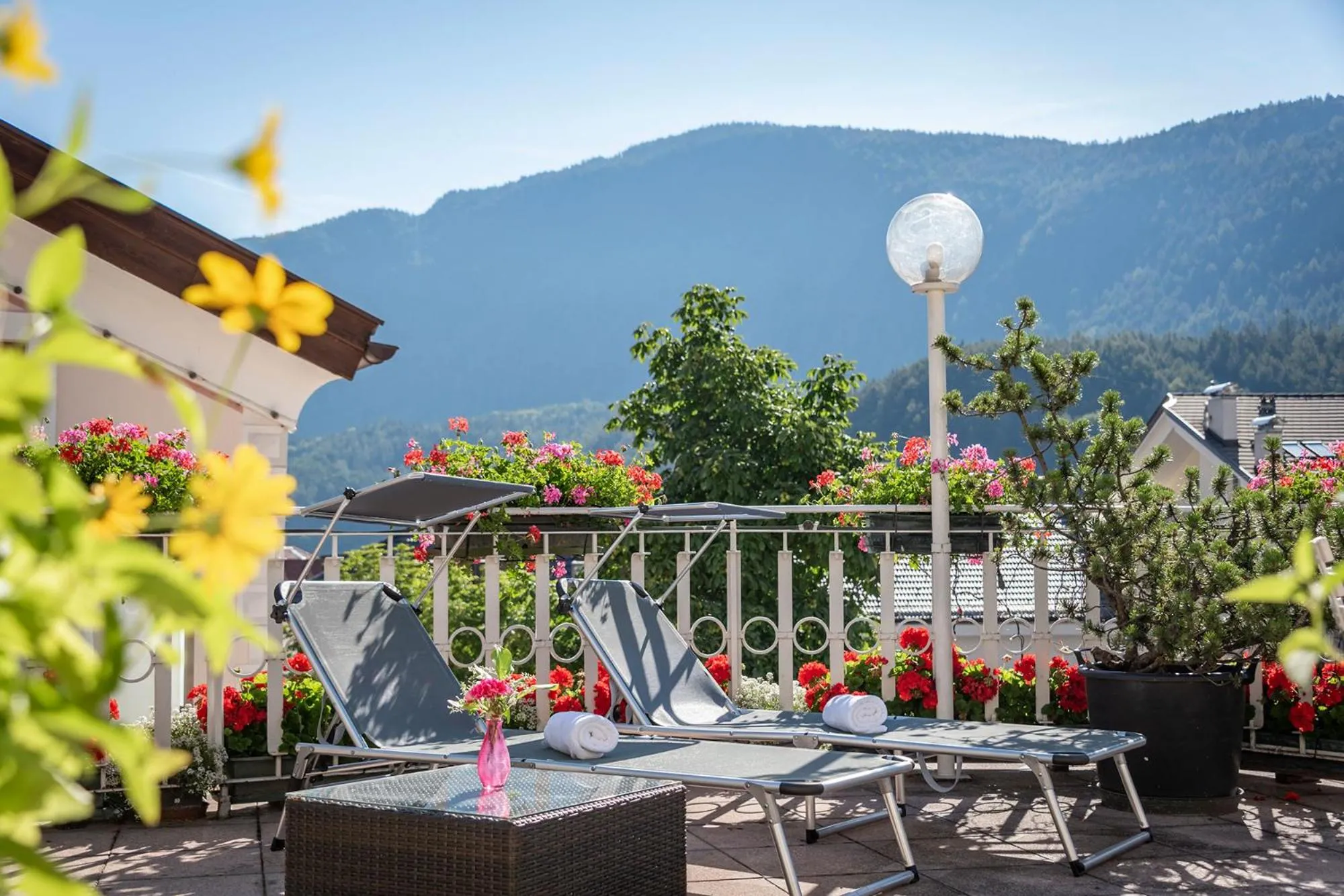 Balcony/Terrace in Hotel Weisse Lilie - B&B