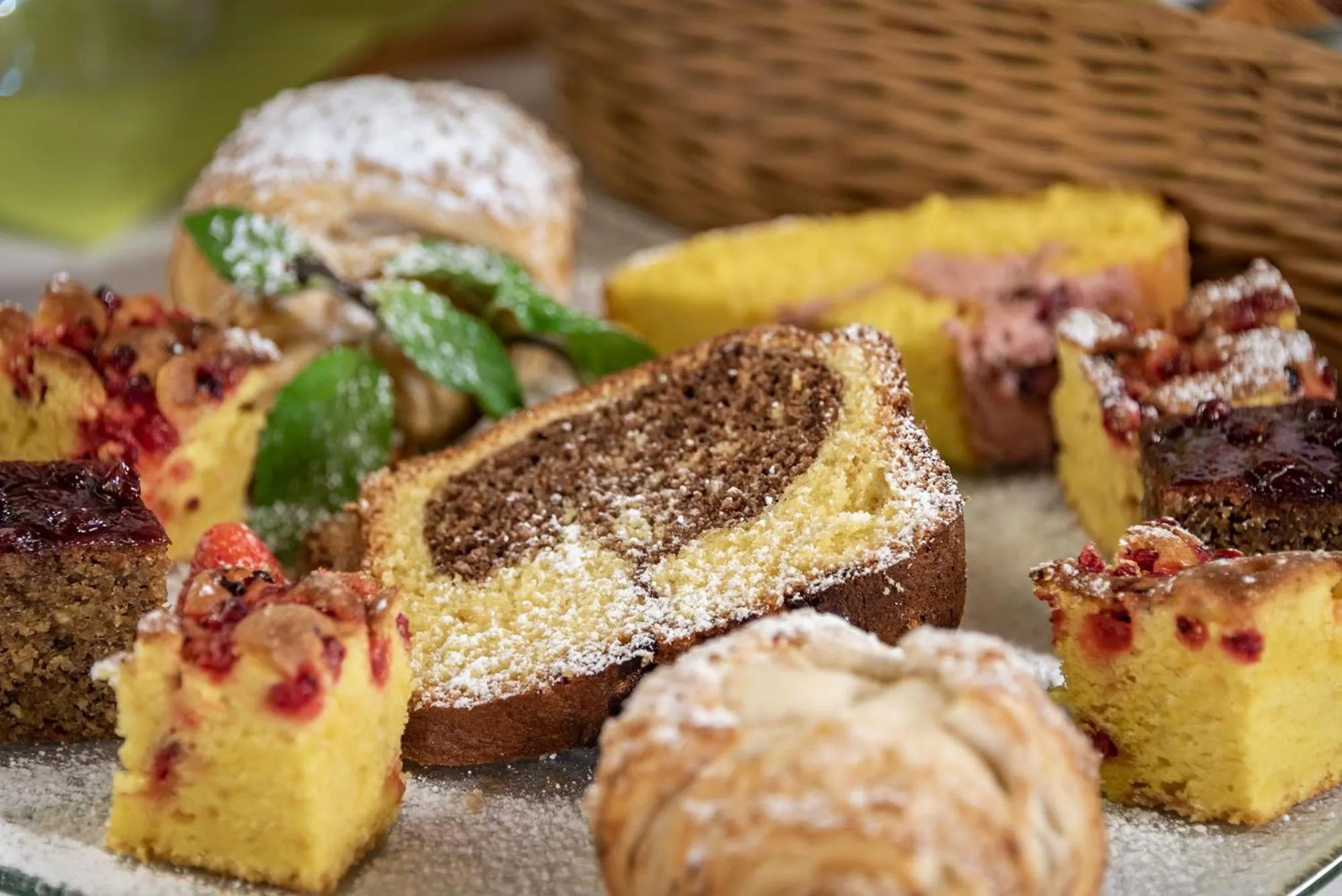 Food and drinks in Hotel Weisse Lilie - B&B