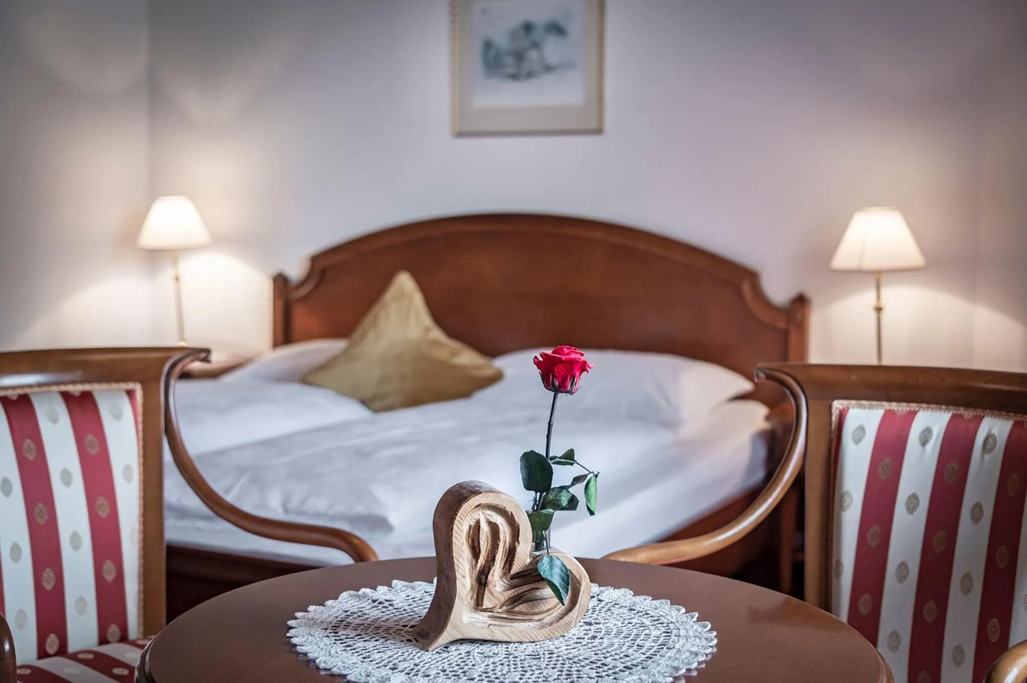 Bed in Hotel Weisse Lilie - B&B