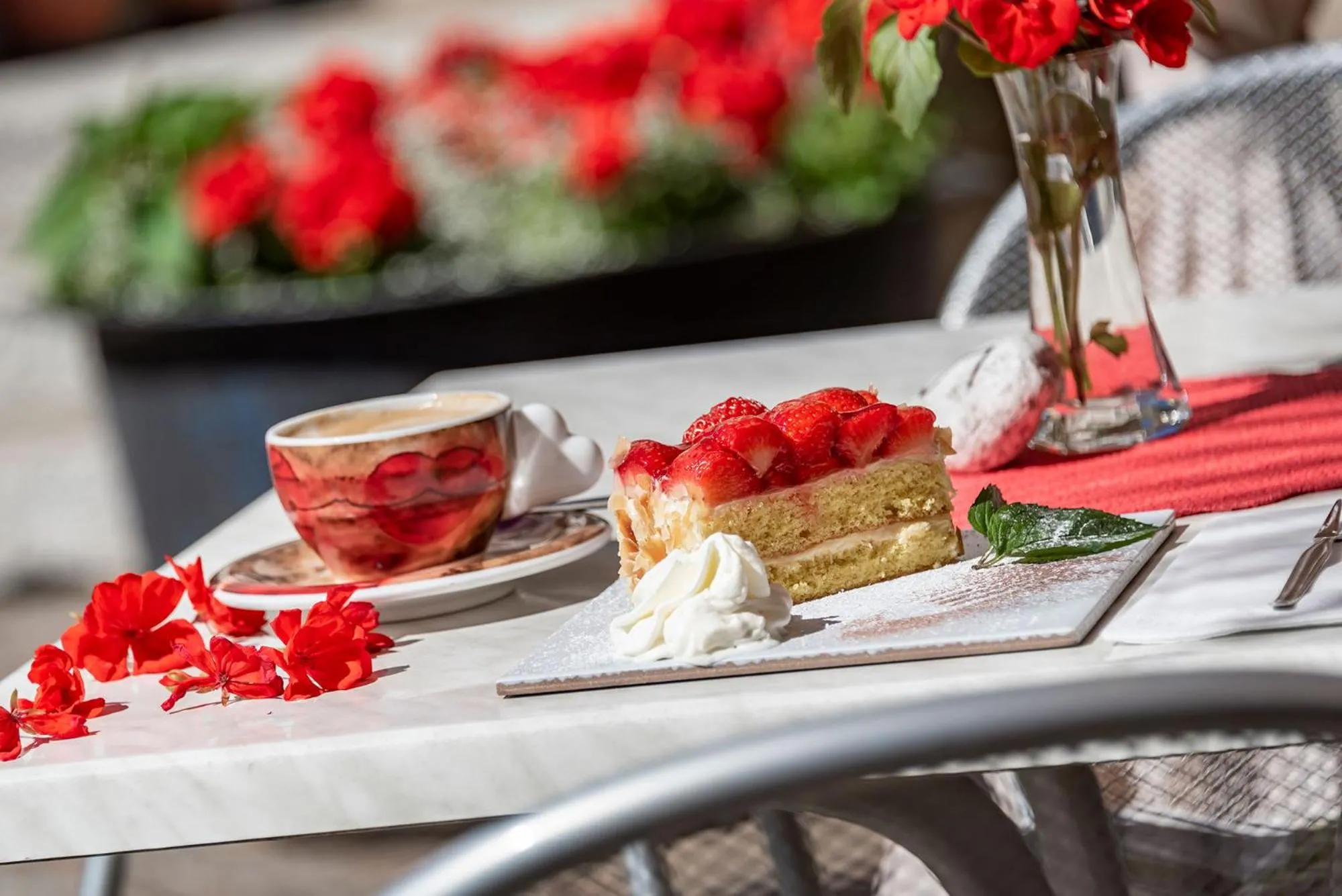 Food and drinks in Hotel Weisse Lilie - B&B