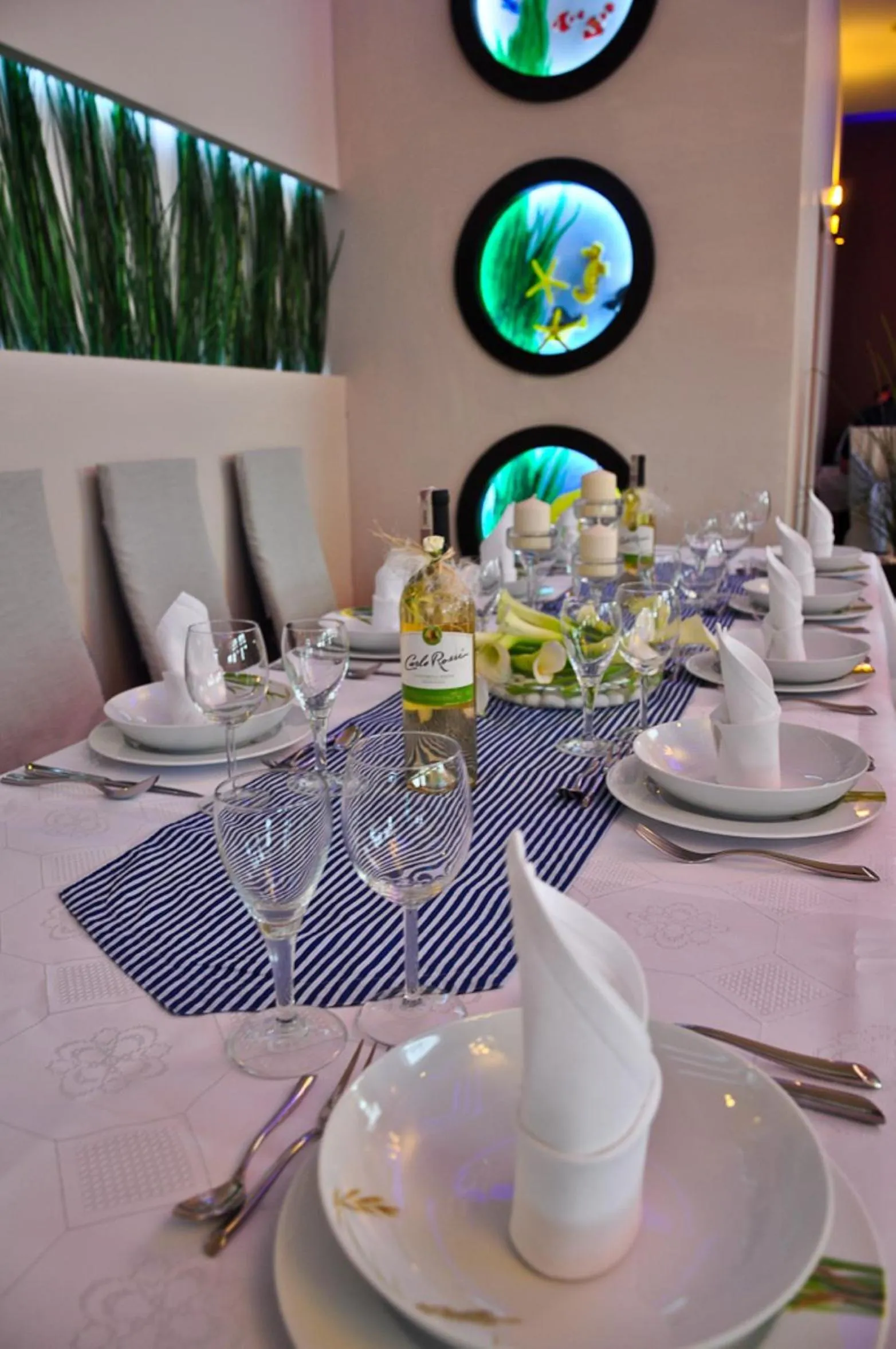 Restaurant/places to eat in U Bosmana