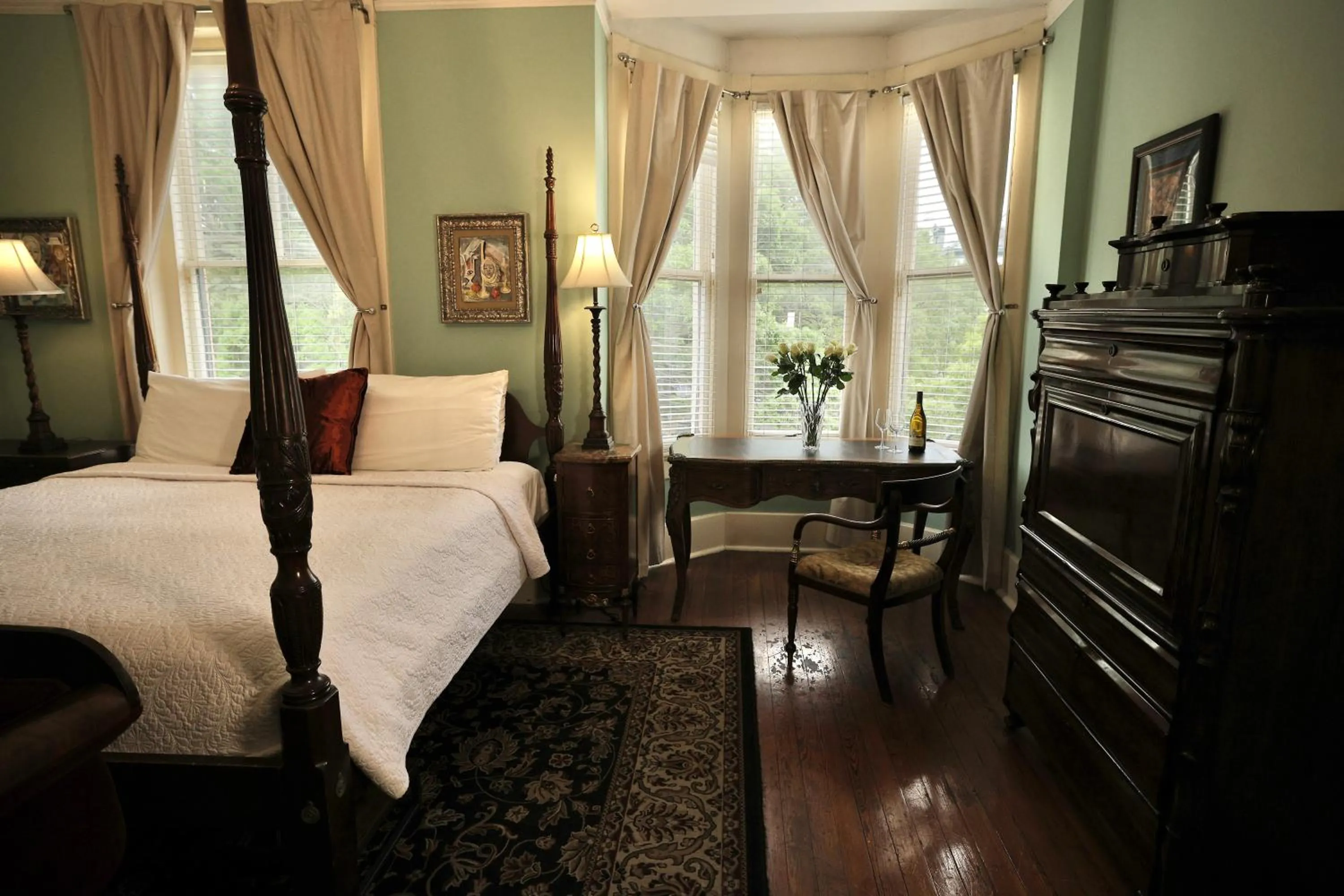 Bed in Foley House Inn