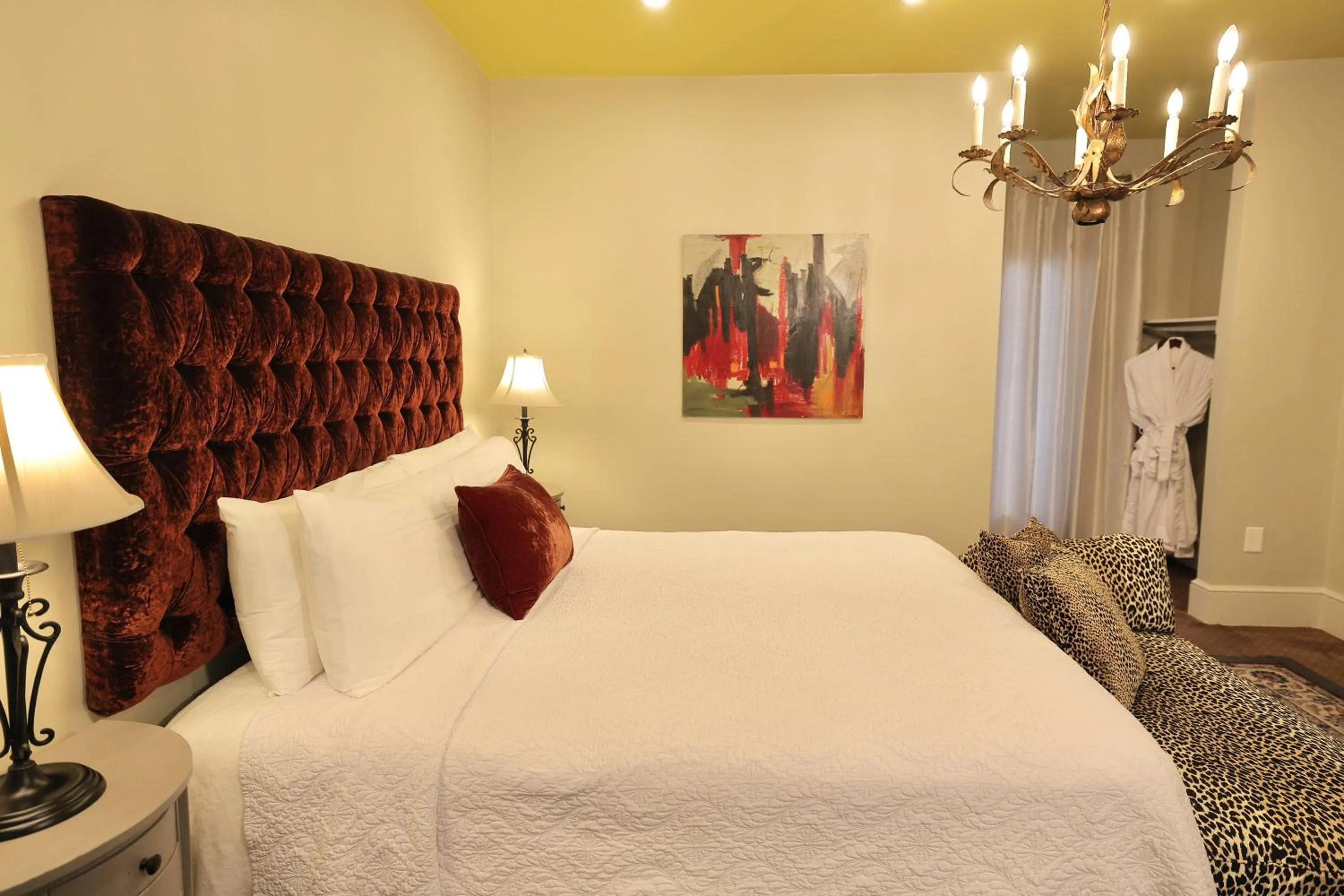 Bed in Foley House Inn