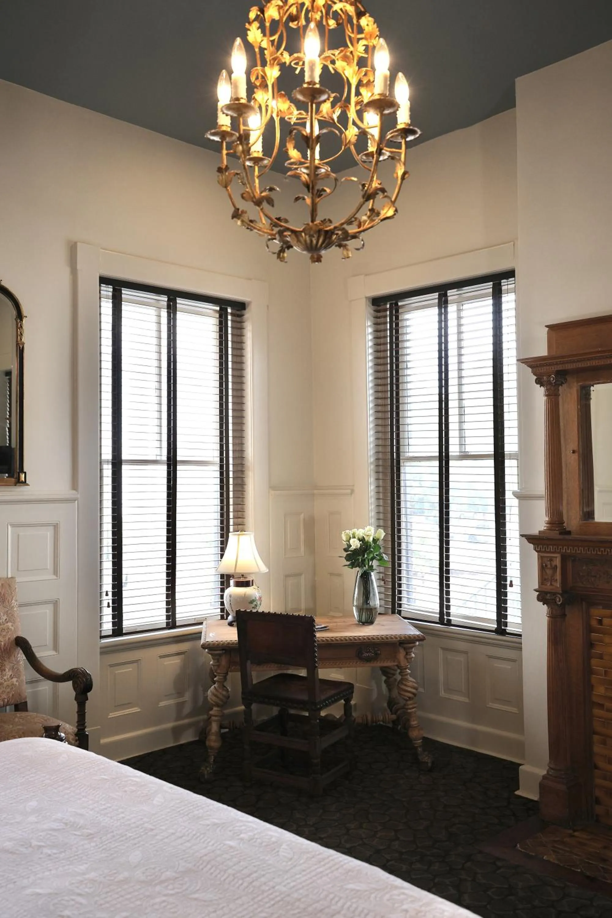 Living room, Bed in Foley House Inn