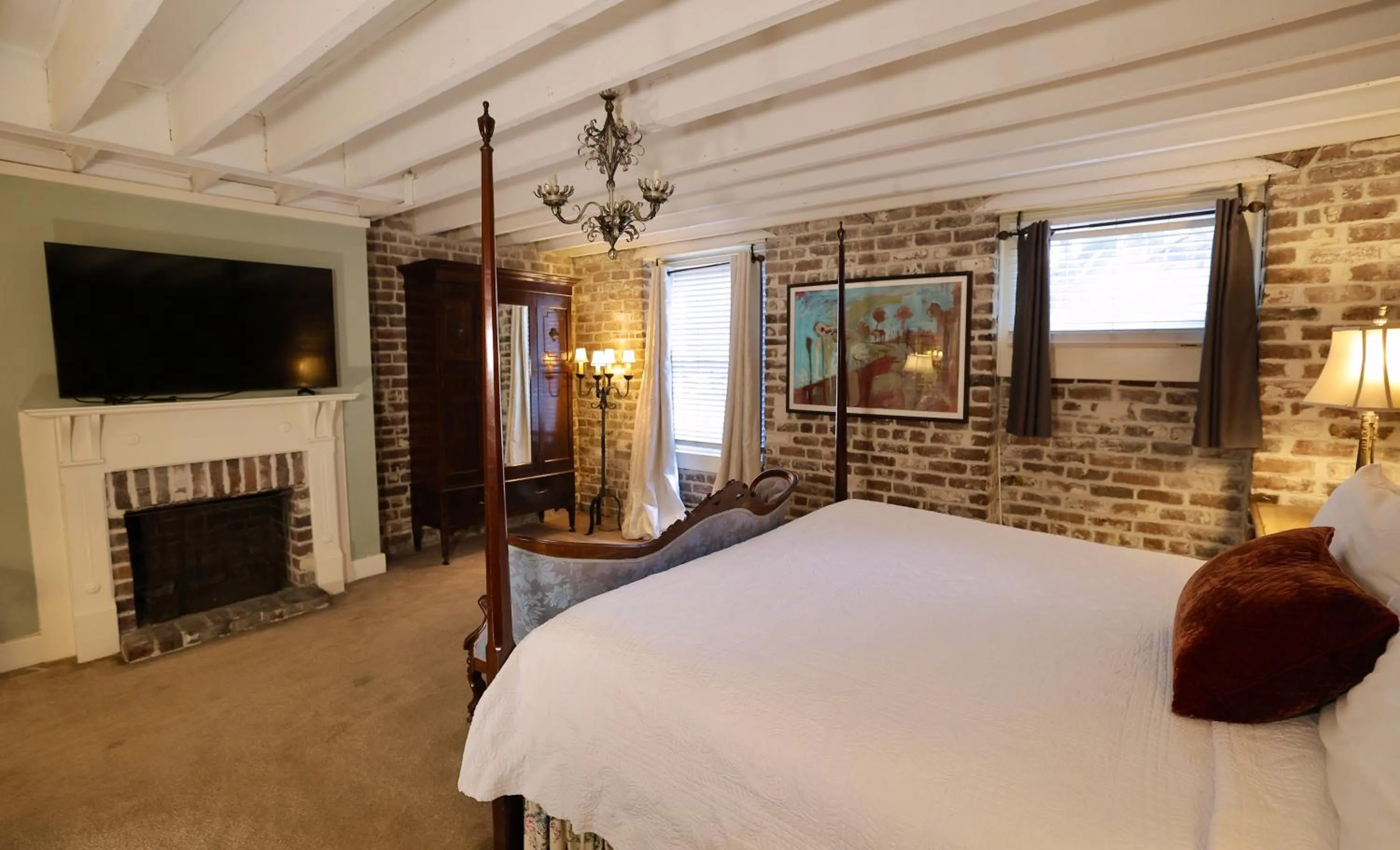 Bedroom, Bed in Foley House Inn