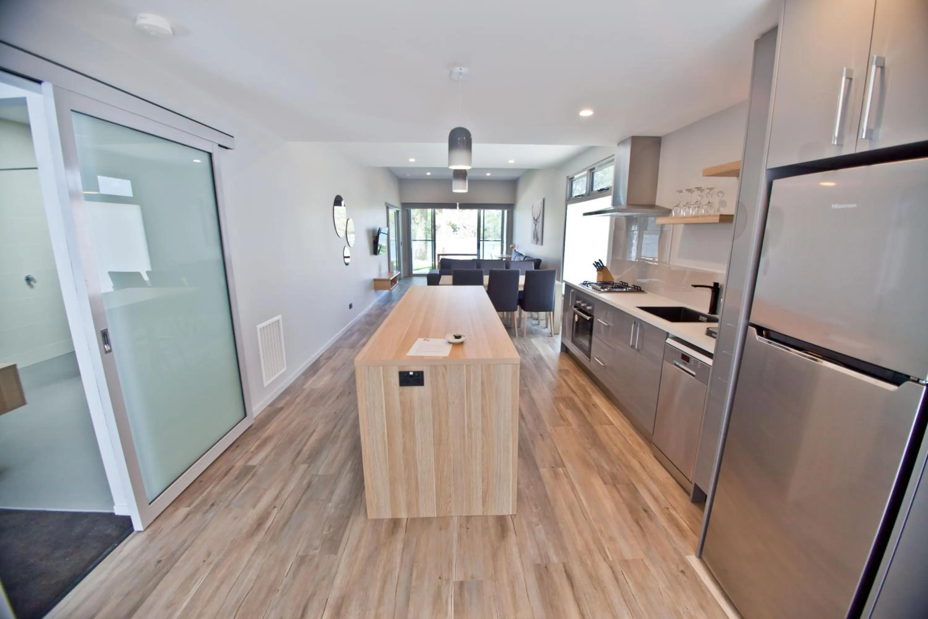 Kitchen or kitchenette in Waterfront Apartments