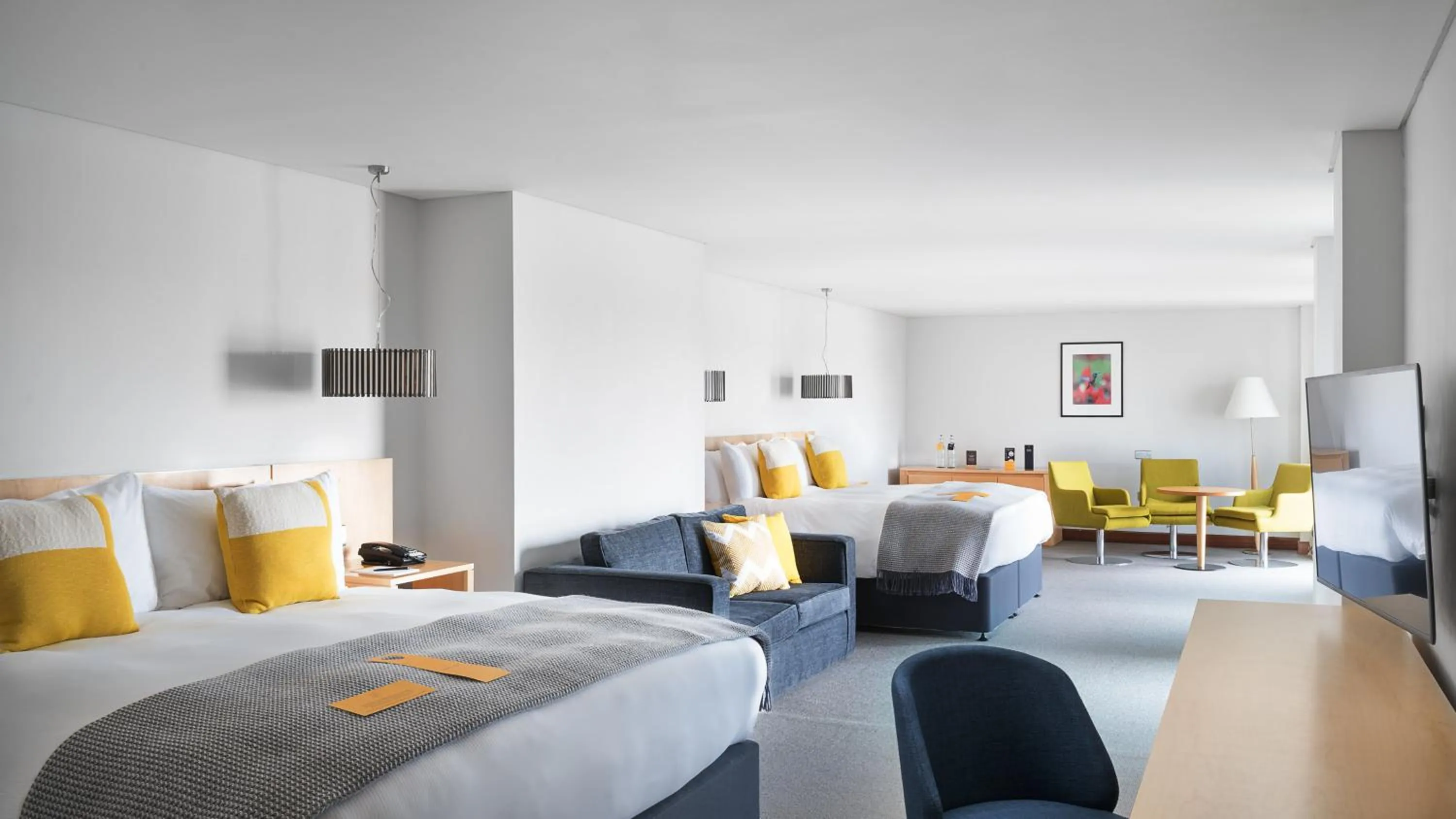 Photo of the whole room, Bed in voco Reading