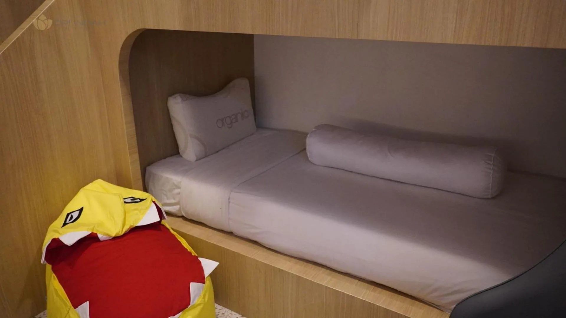 bunk bed, Bed in OPI Indah Hotel