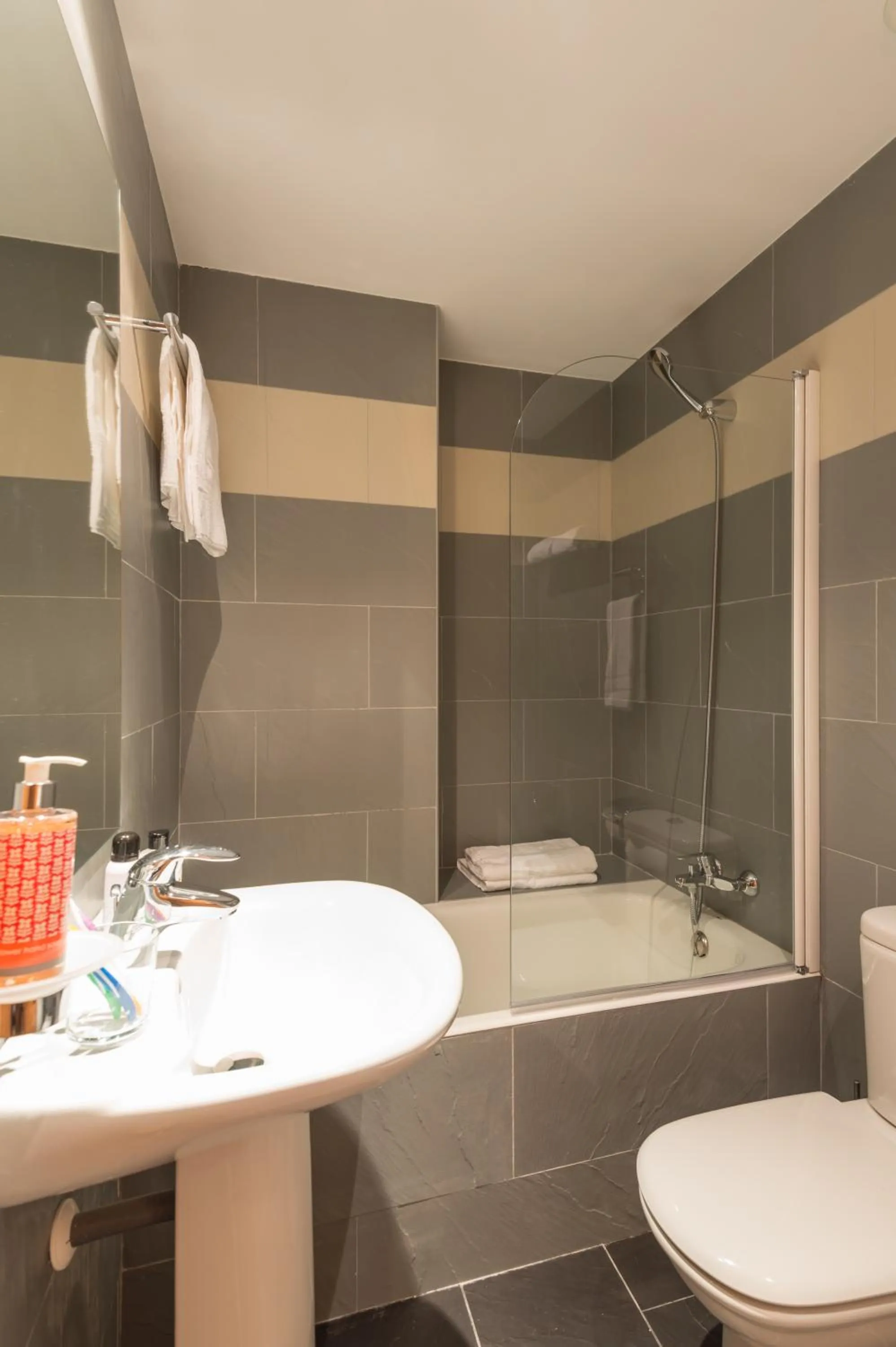 Bathroom in Pierre & Vacances Andorra Sunari Peretol