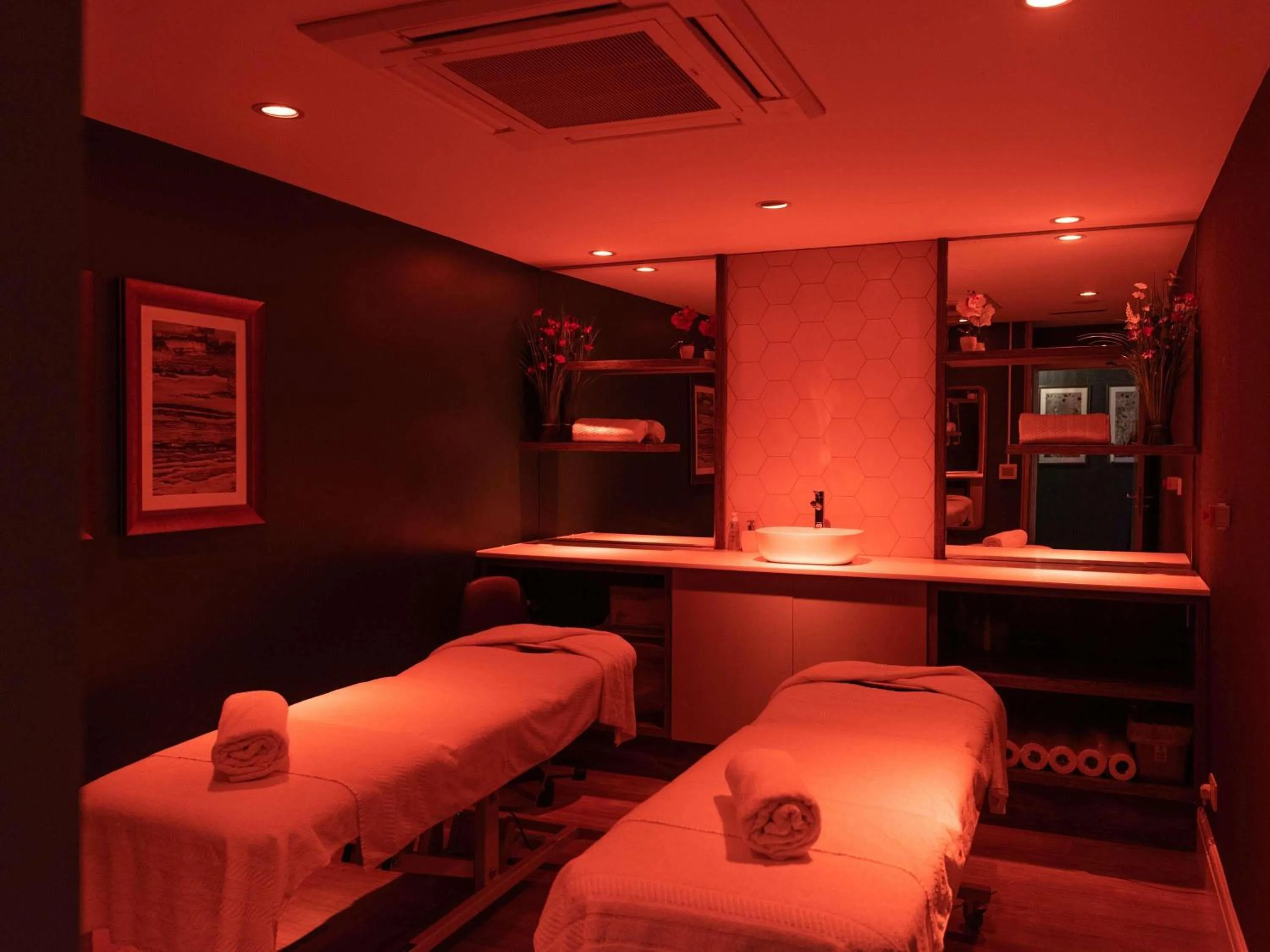 Spa and wellness centre/facilities in Mercure Manchester Norton Grange Hotel & Spa