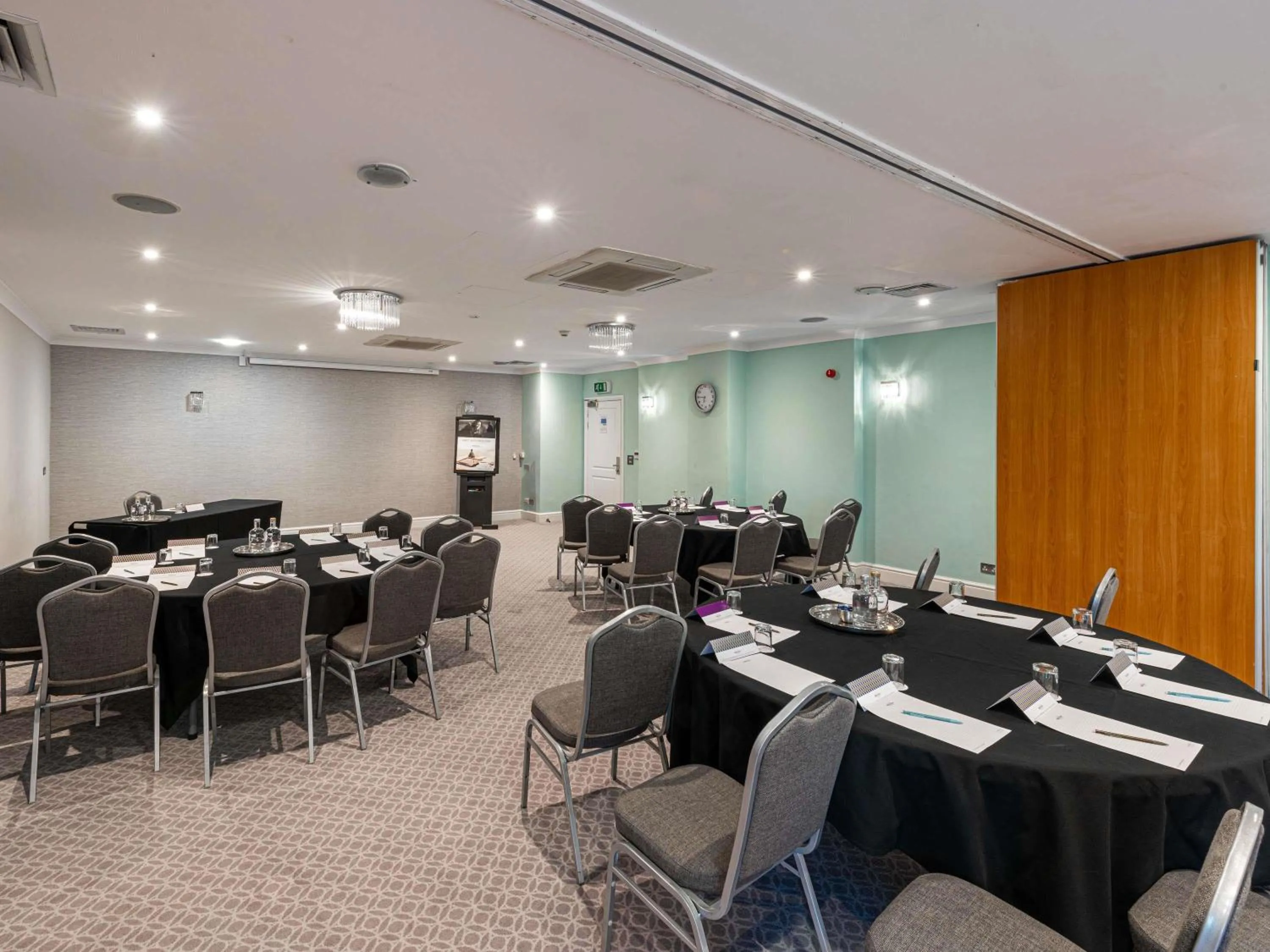 Meeting/conference room in Mercure Manchester Norton Grange Hotel & Spa