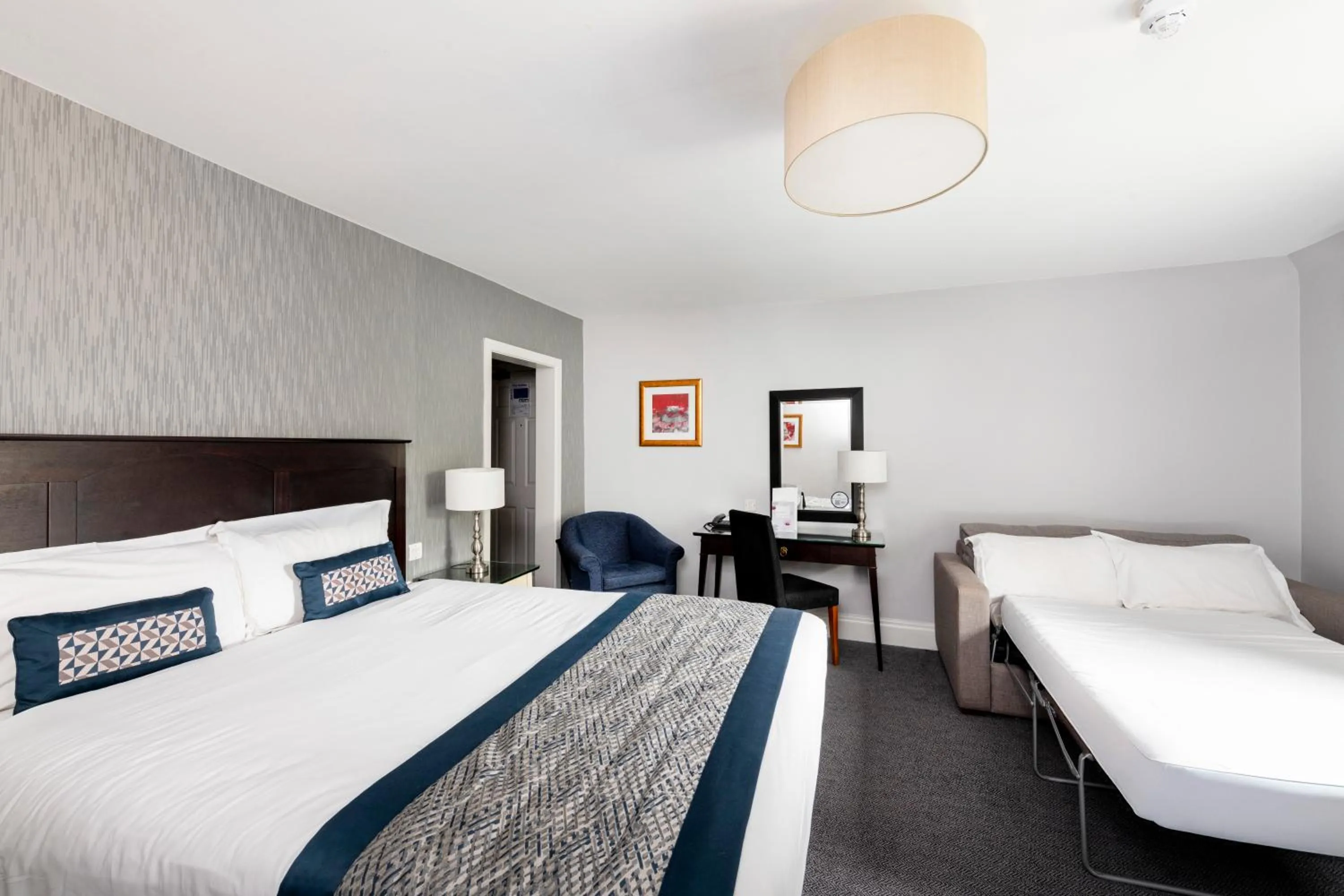 Bedroom, Bed in Mercure Manchester Norton Grange Hotel & Spa