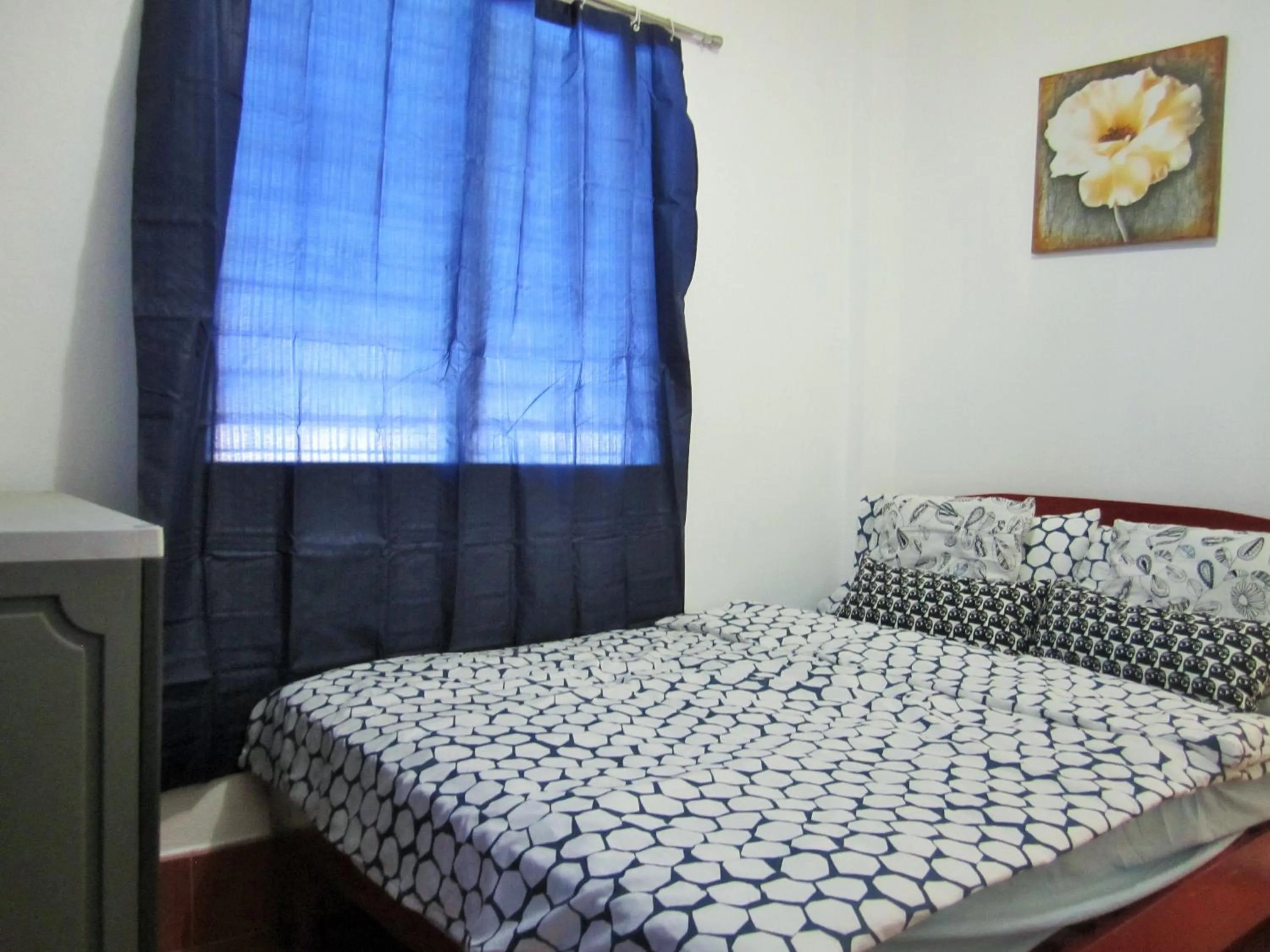 Bedroom, Bed in Stay N Save B&B