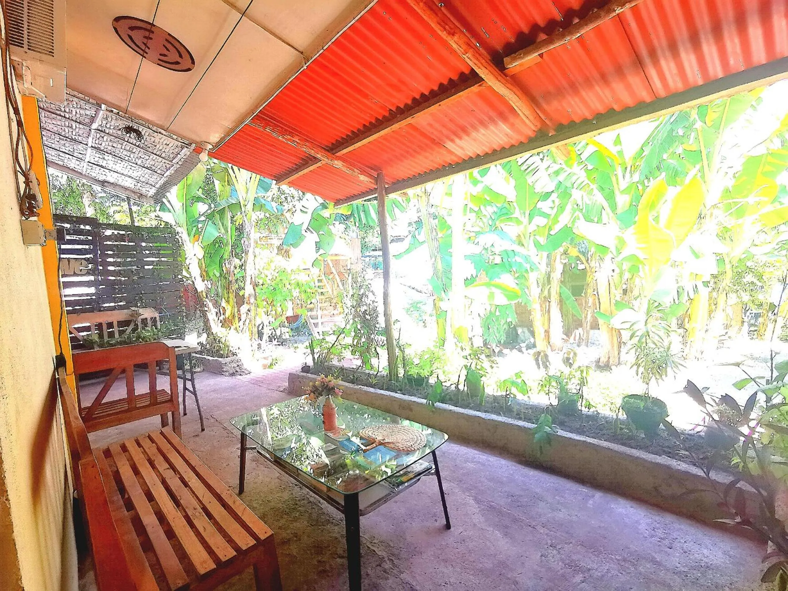 Patio in Stay N Save B&B