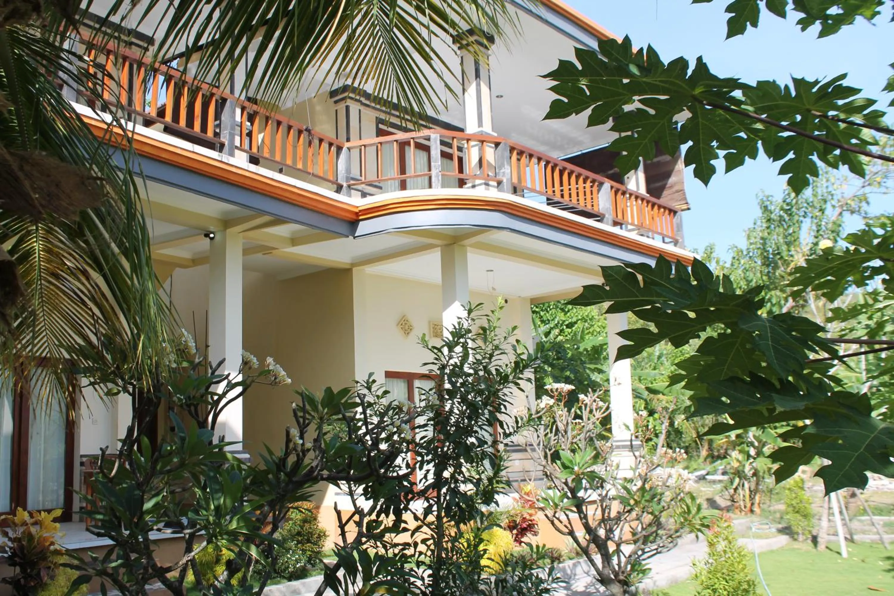 Facade/entrance in Taman Padi Villa