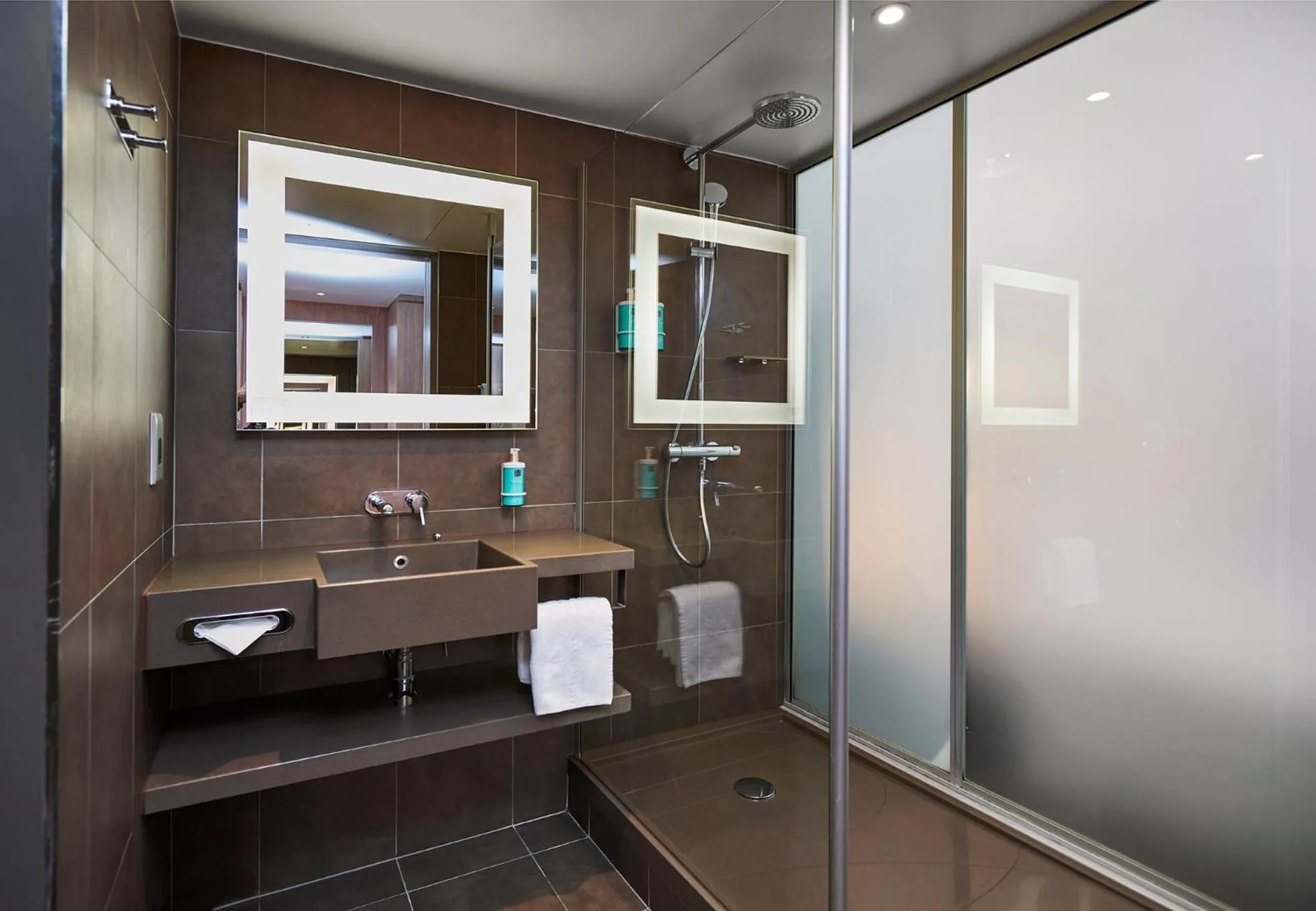 Bathroom in Novotel London Tower Bridge