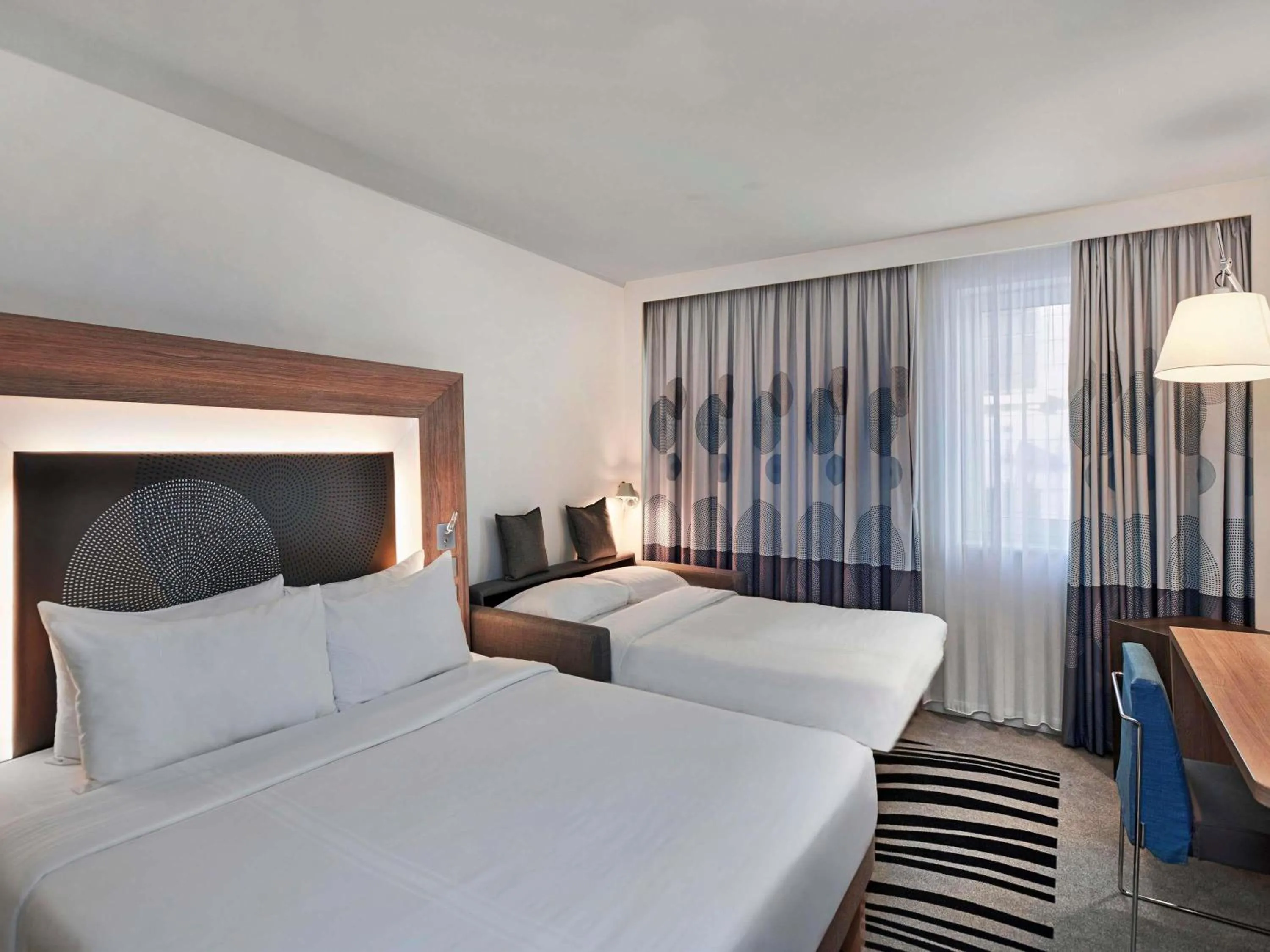 Bedroom, Bed in Novotel London Tower Bridge