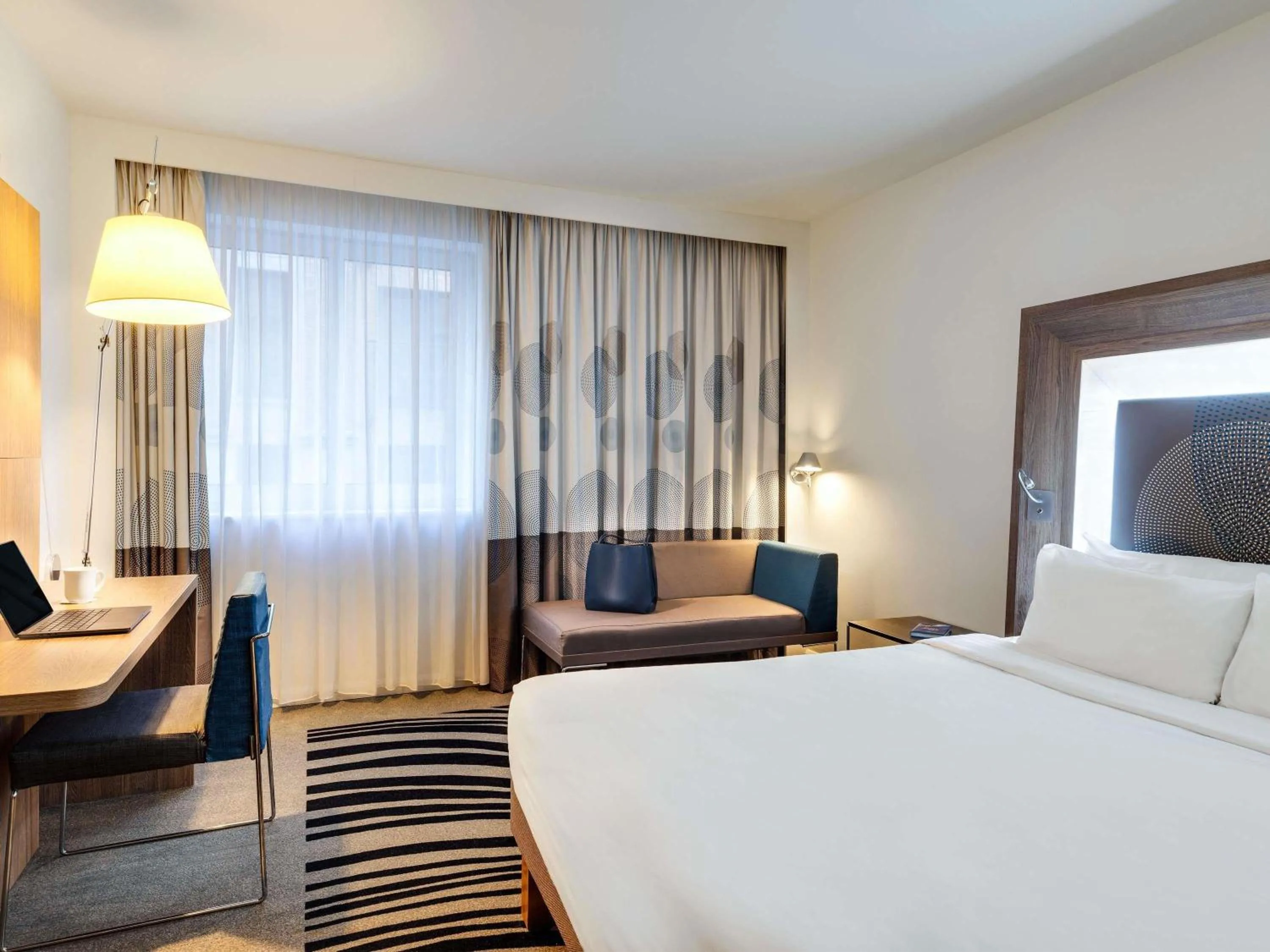 Bedroom, Bed in Novotel London Tower Bridge