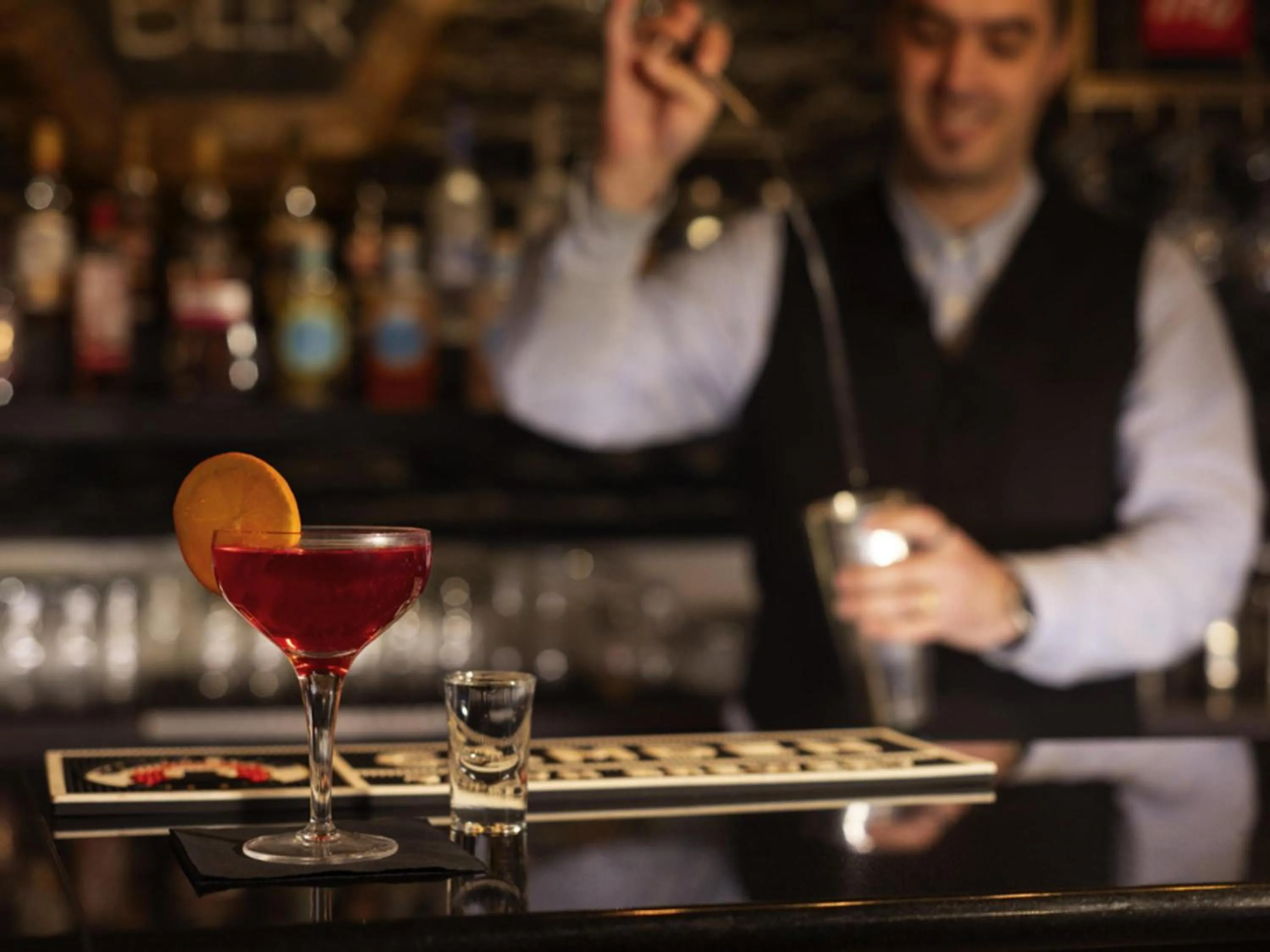 Lounge or bar in Novotel London Tower Bridge