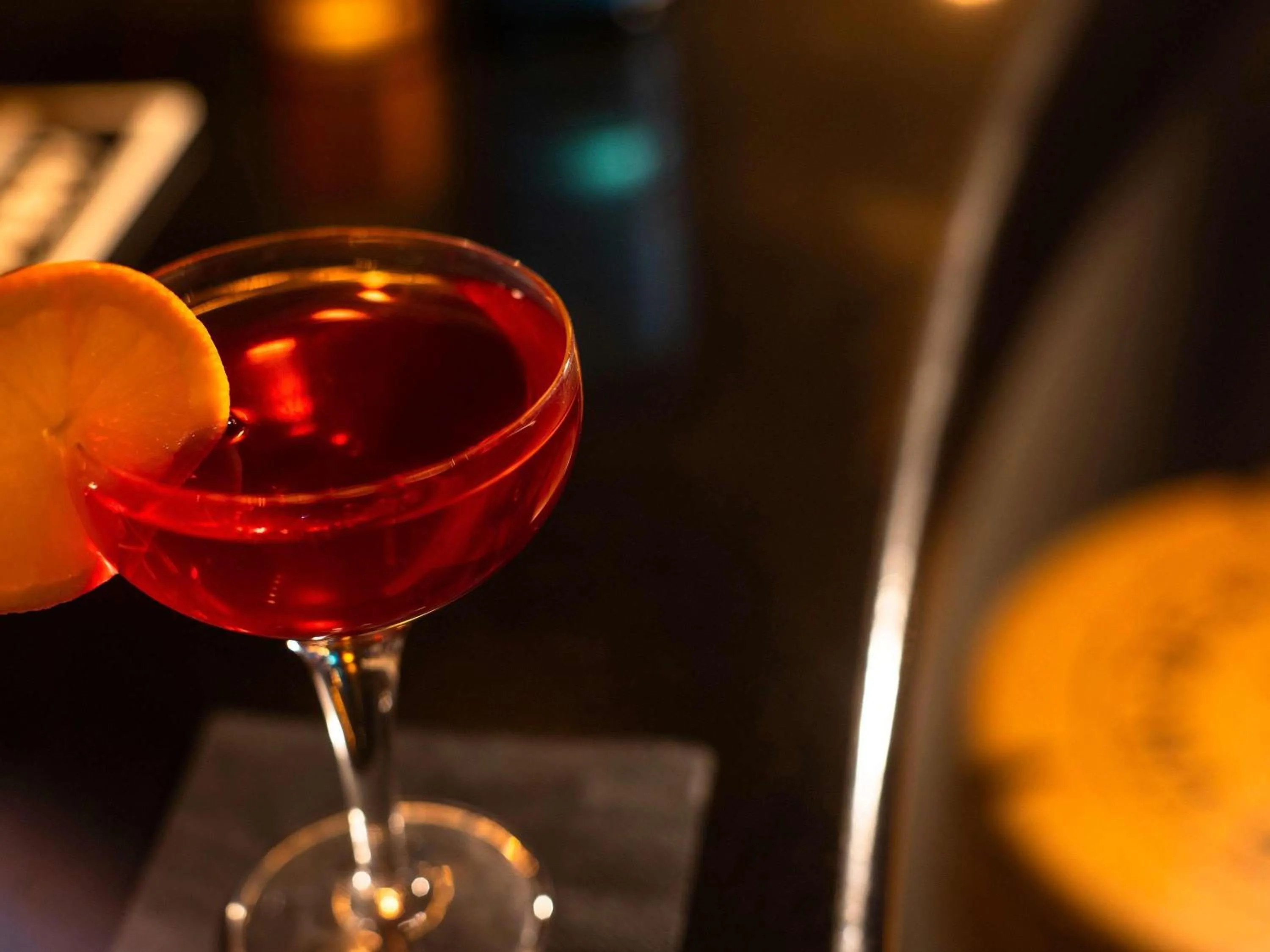 Lounge or bar in Novotel London Tower Bridge