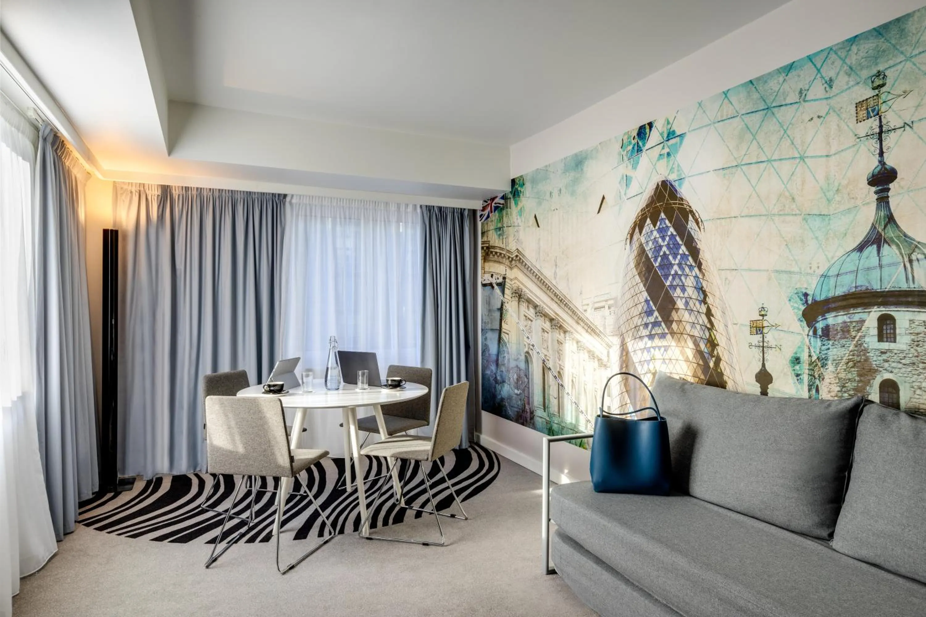 Living room in Novotel London Tower Bridge