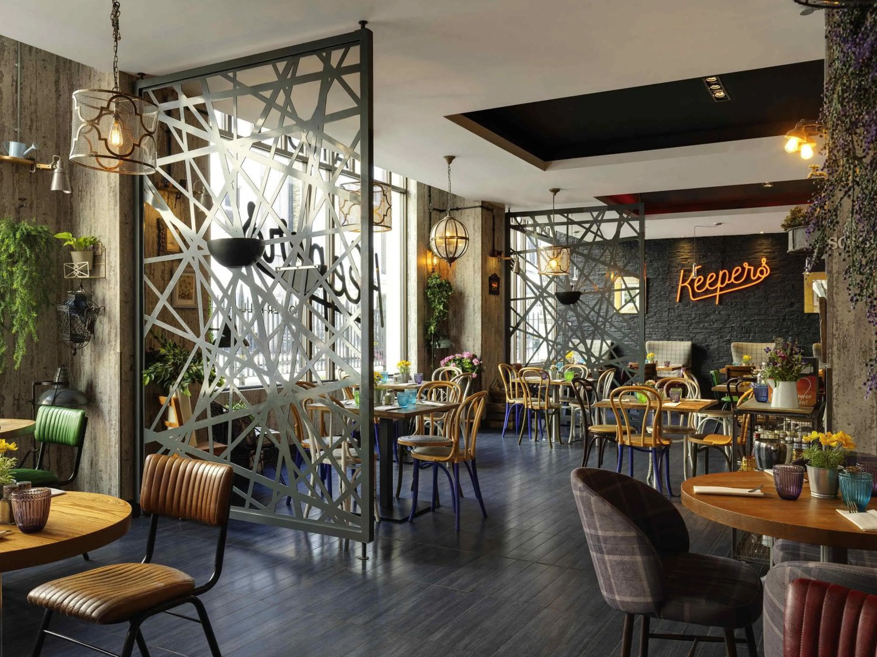 Restaurant/places to eat in Novotel London Tower Bridge