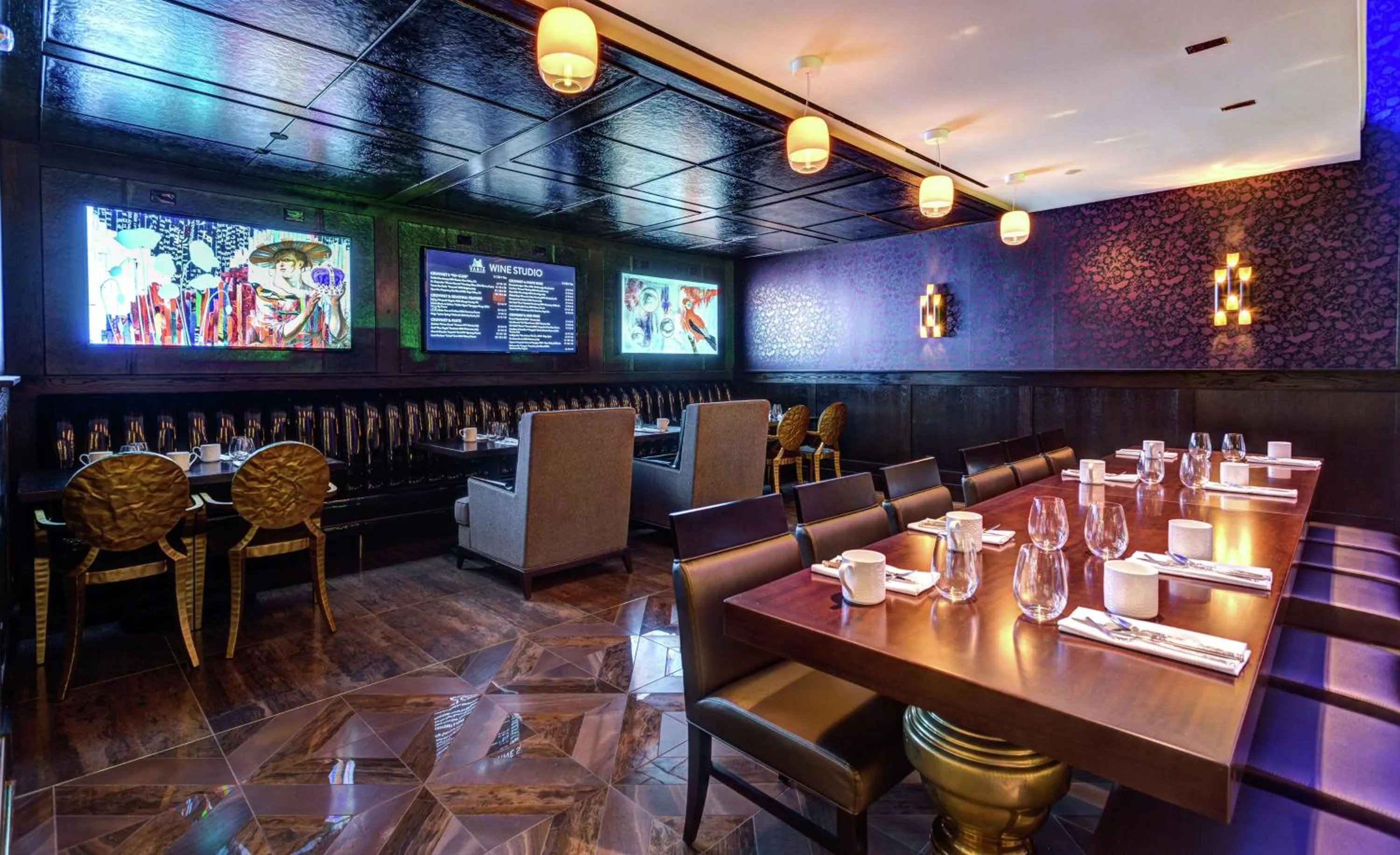 Restaurant/places to eat in Hilton Norfolk The Main