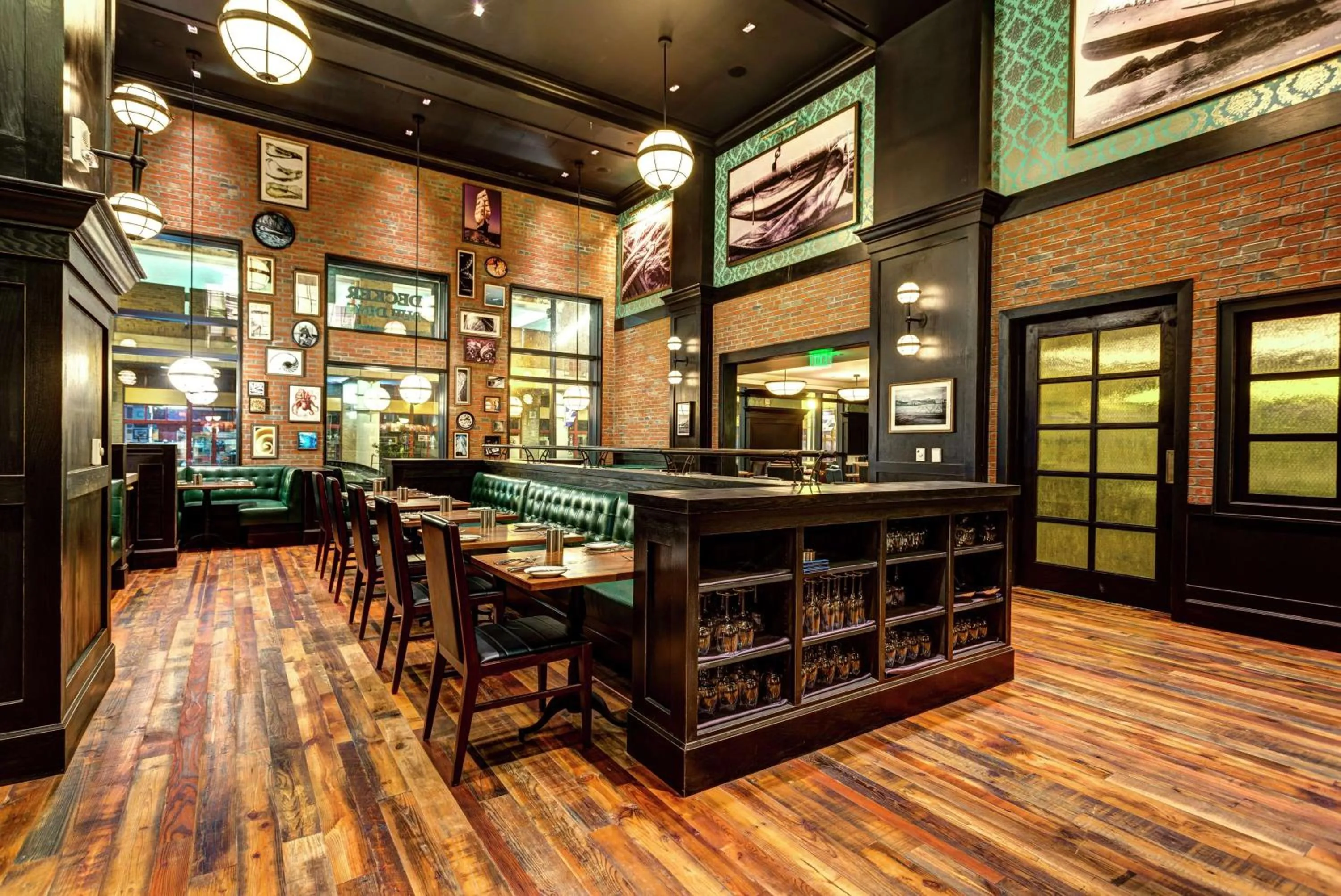 Restaurant/places to eat in Hilton Norfolk The Main