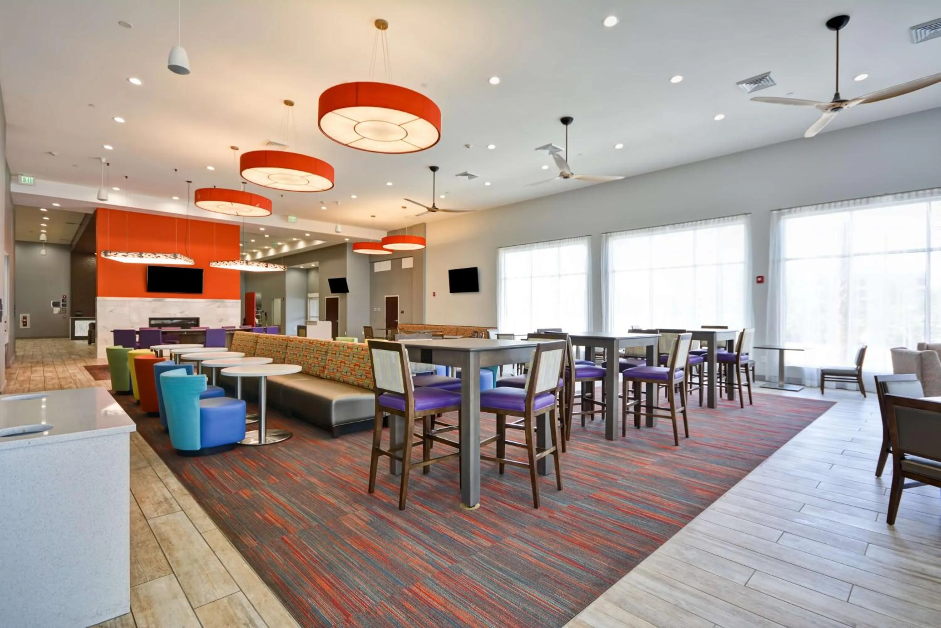 Dining area in Homewood Suites by Hilton Orlando Theme Parks