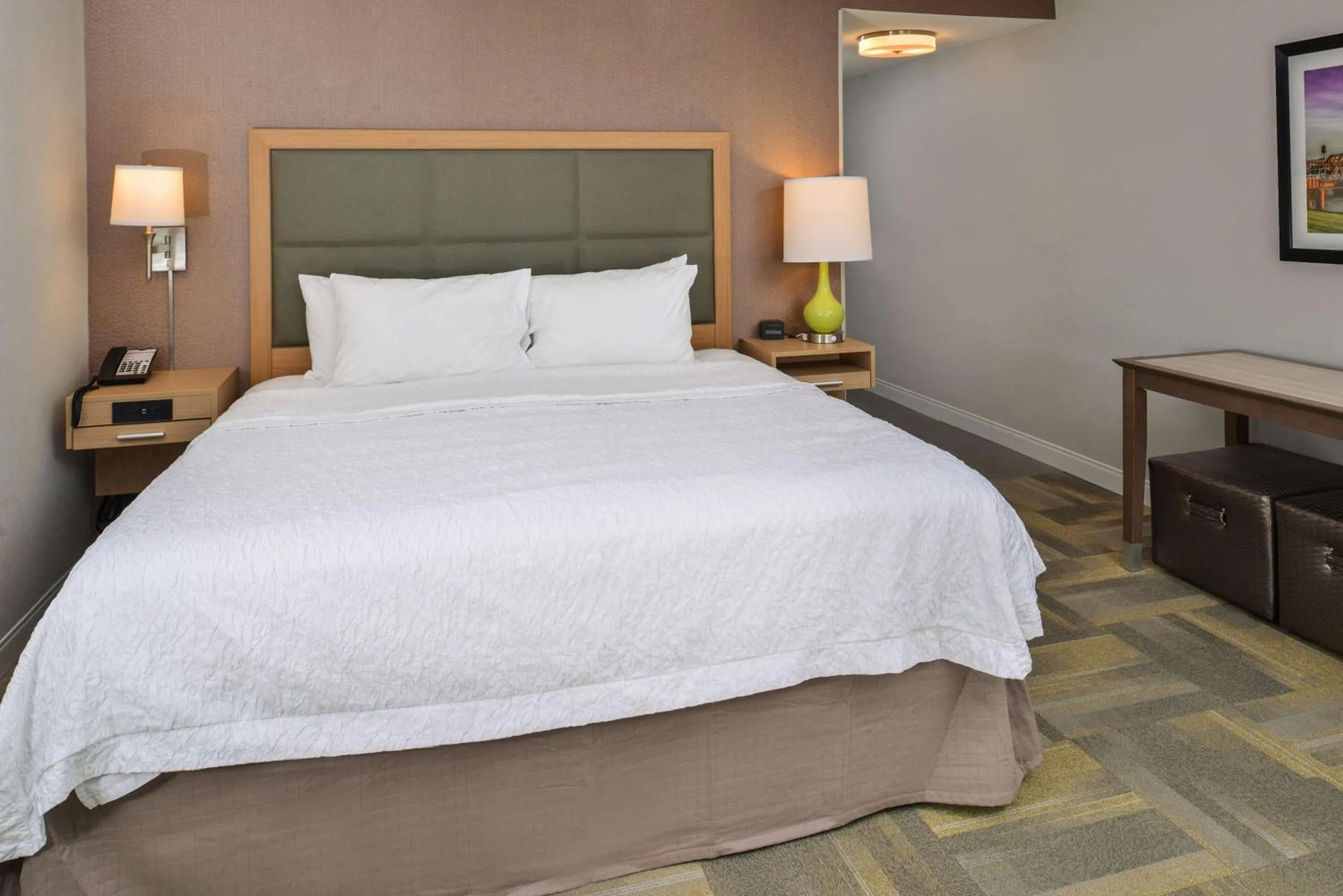 Bed in Hampton Inn and Suites Altoona-Des Moines by Hilton