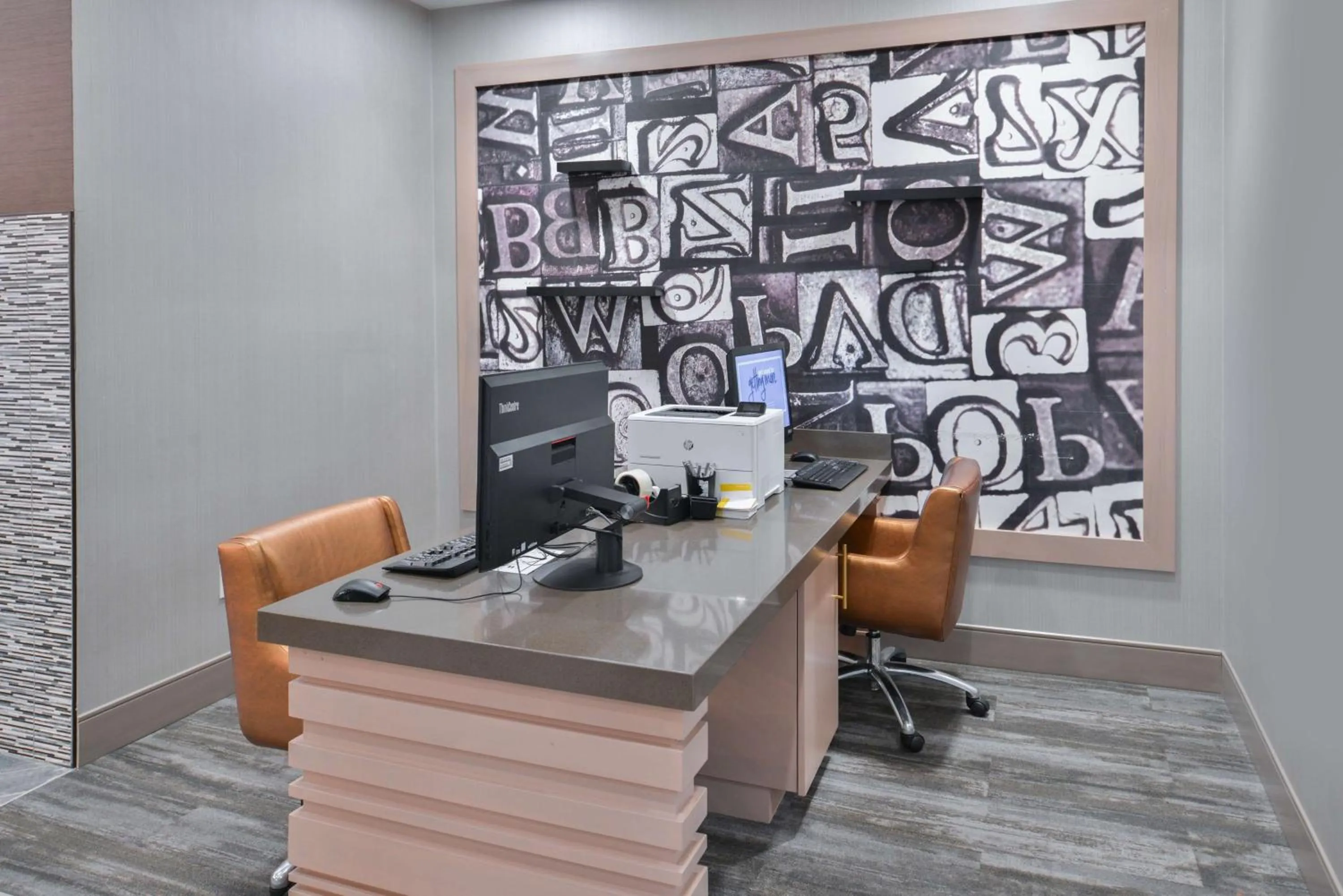 Business facilities in Hampton Inn and Suites Altoona-Des Moines by Hilton